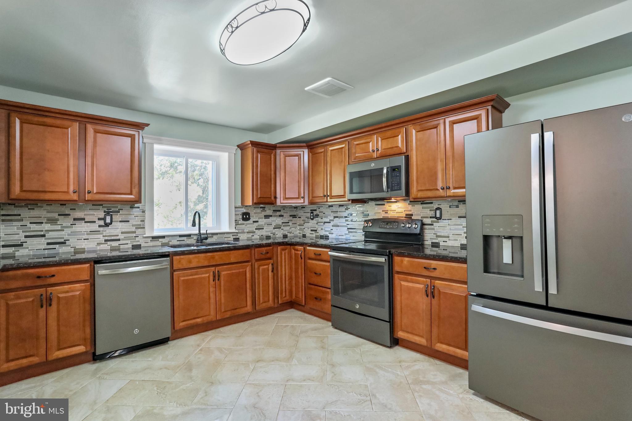 KEYES FERRY ACRES - Residential