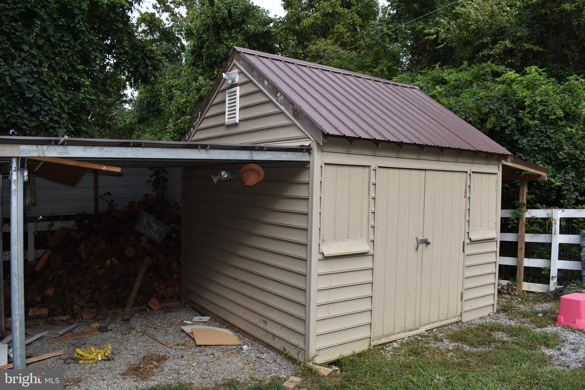 KEYES FERRY ACRES - Residential