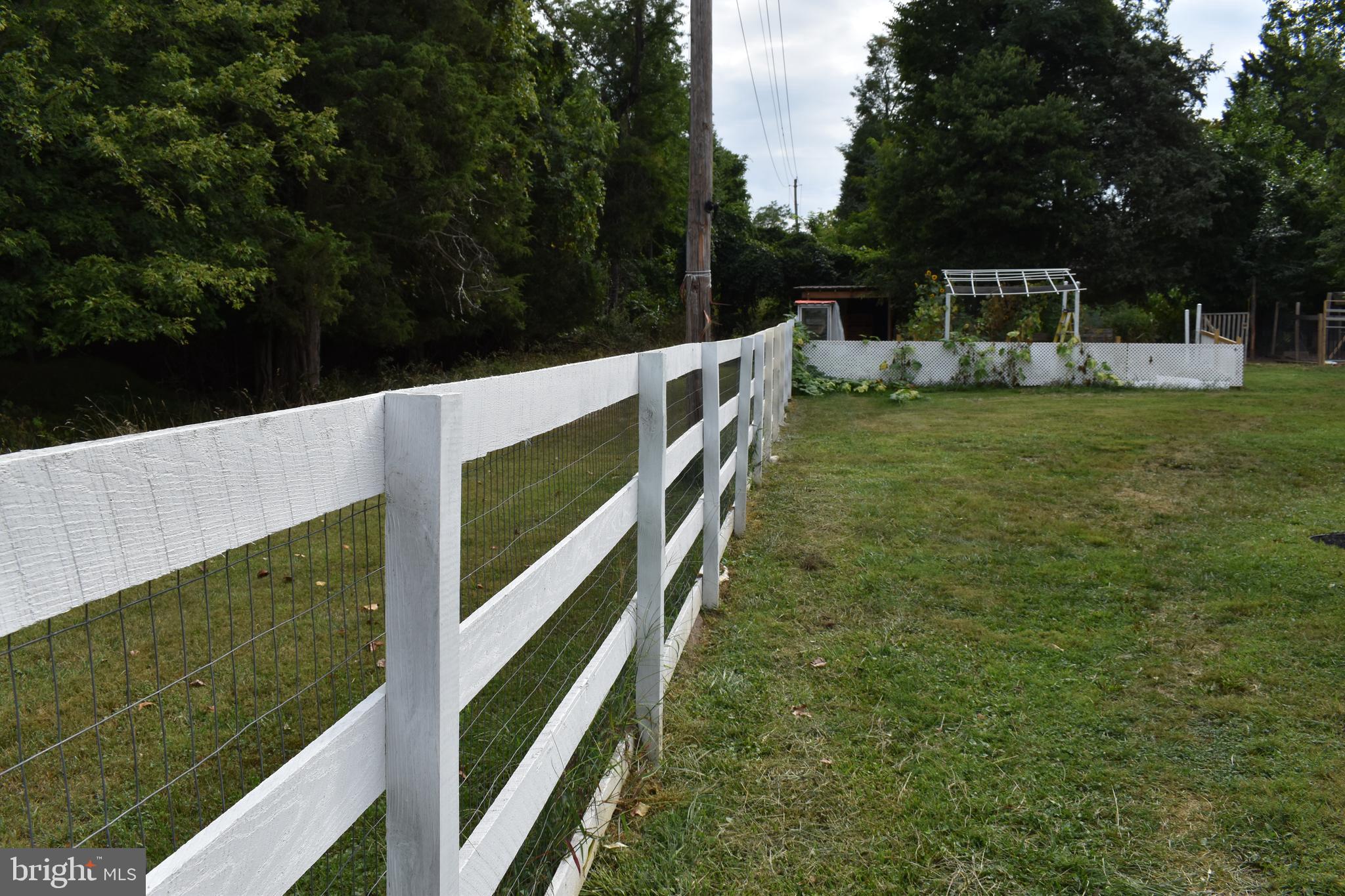 KEYES FERRY ACRES - Residential