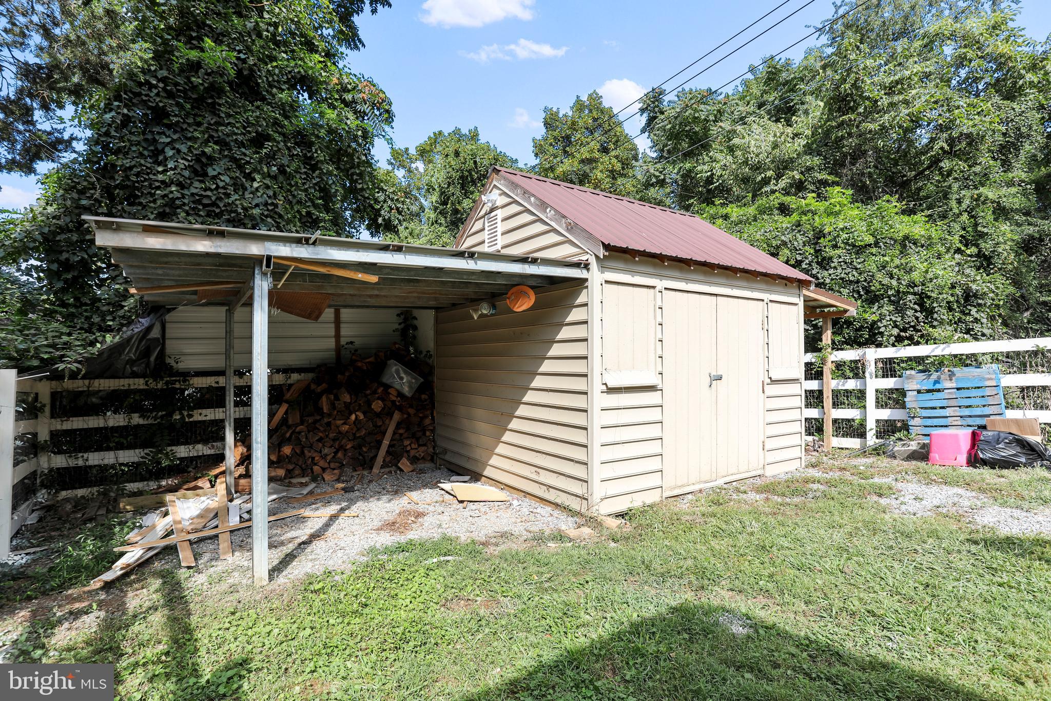 KEYES FERRY ACRES - Residential