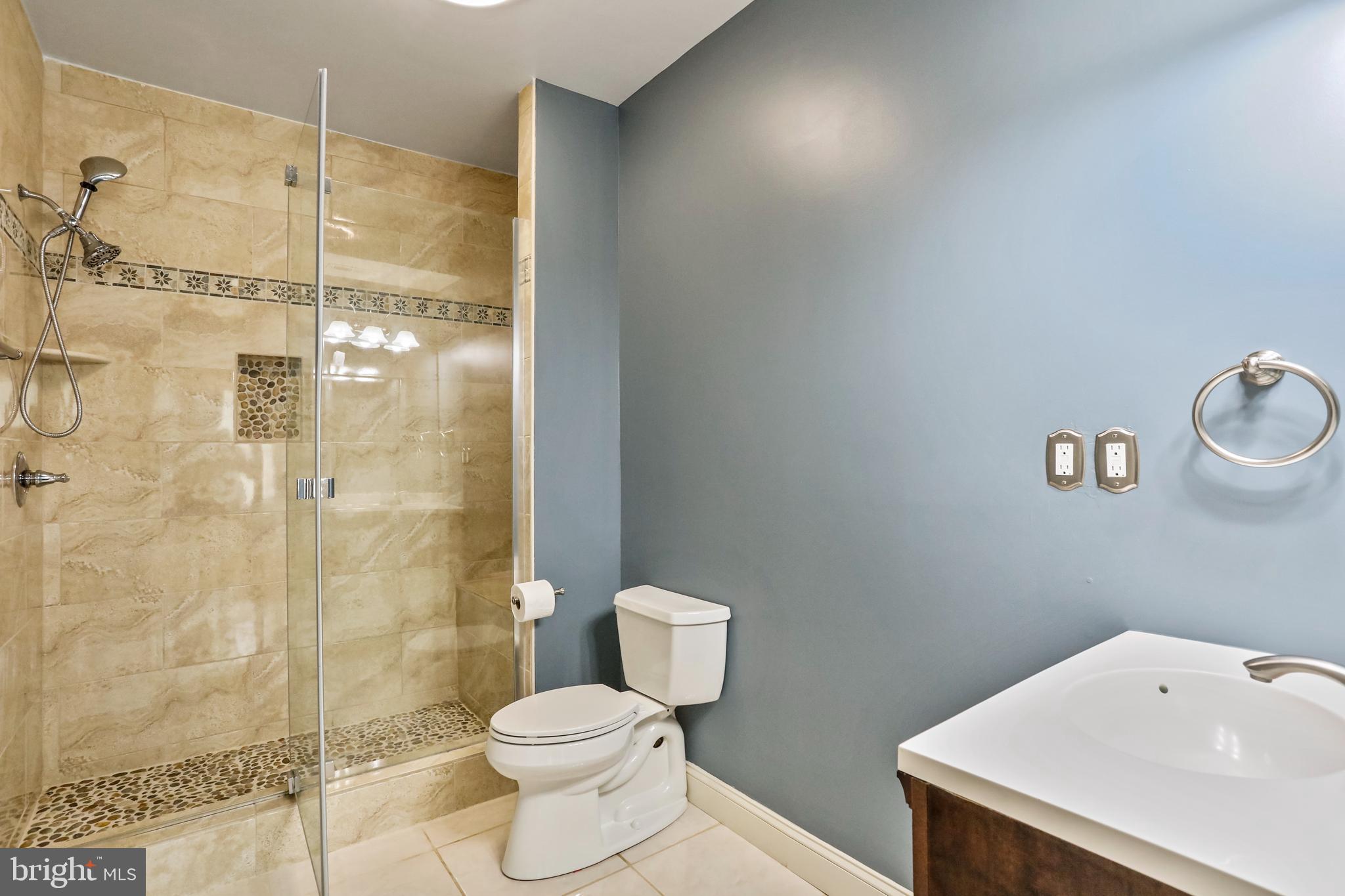 KEYES FERRY ACRES - Residential