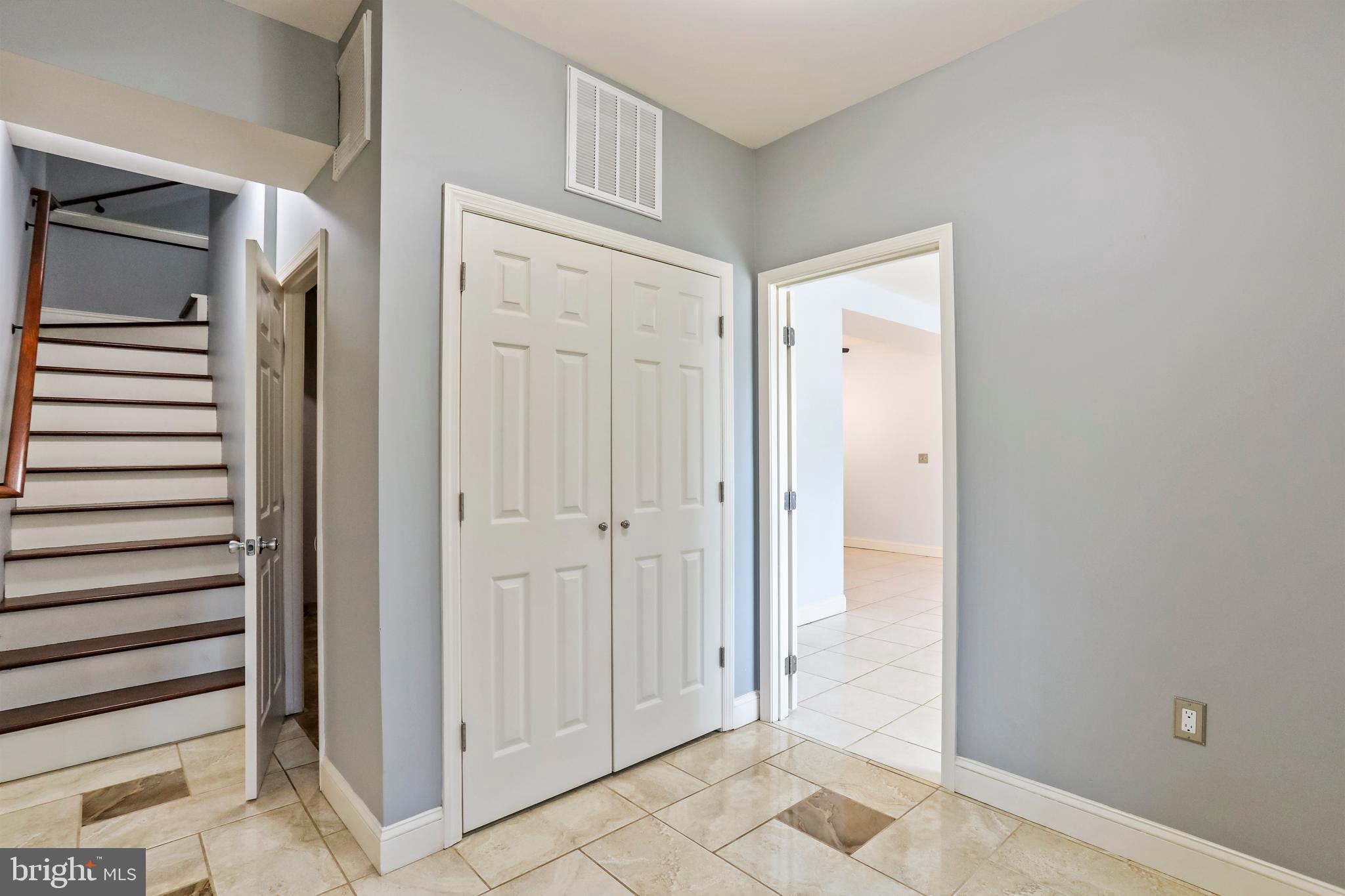 KEYES FERRY ACRES - Residential