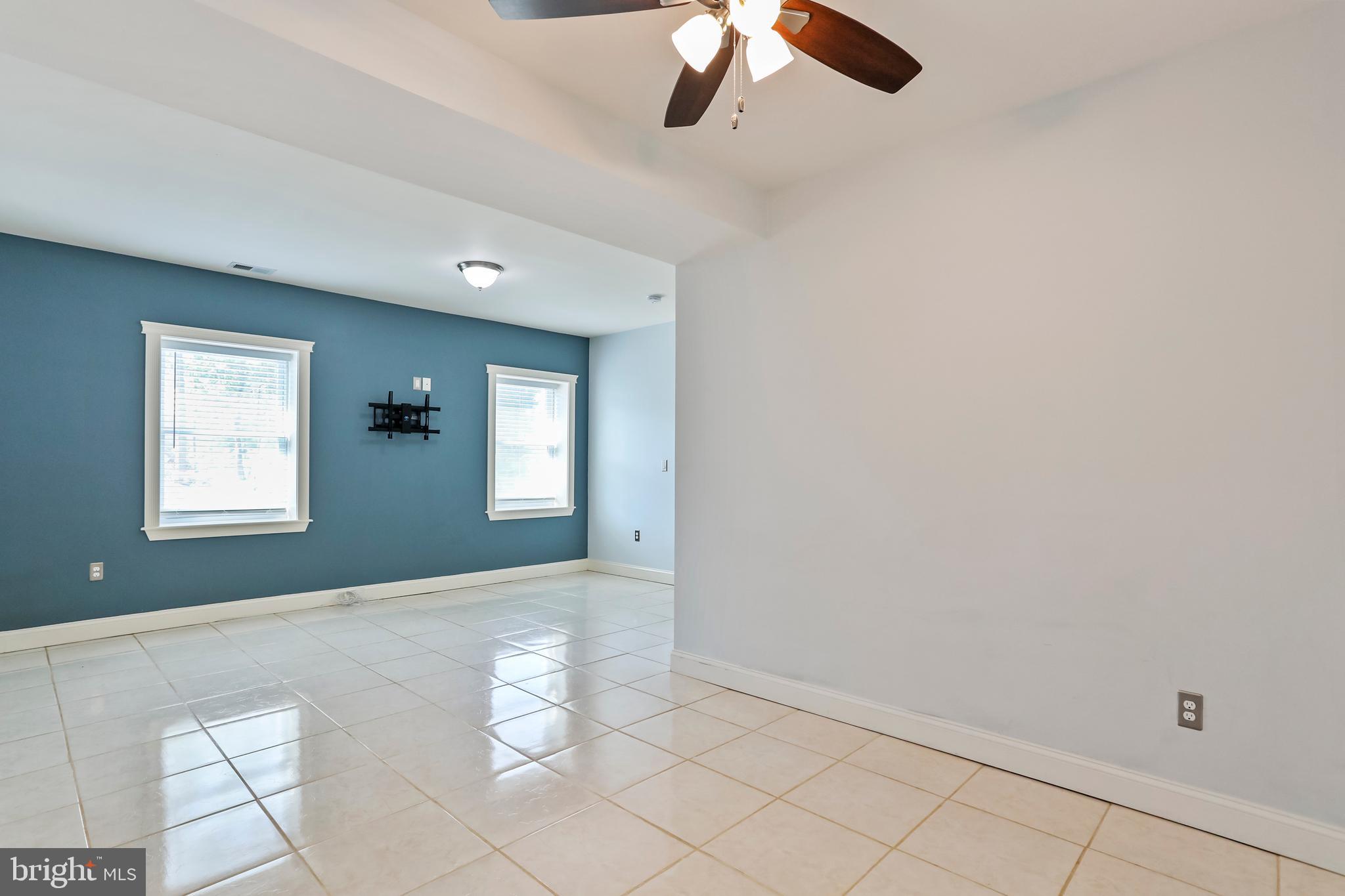 KEYES FERRY ACRES - Residential