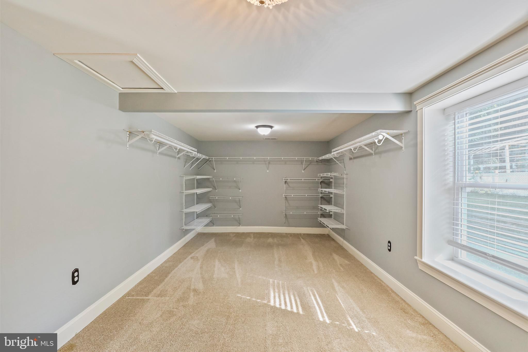 KEYES FERRY ACRES - Residential