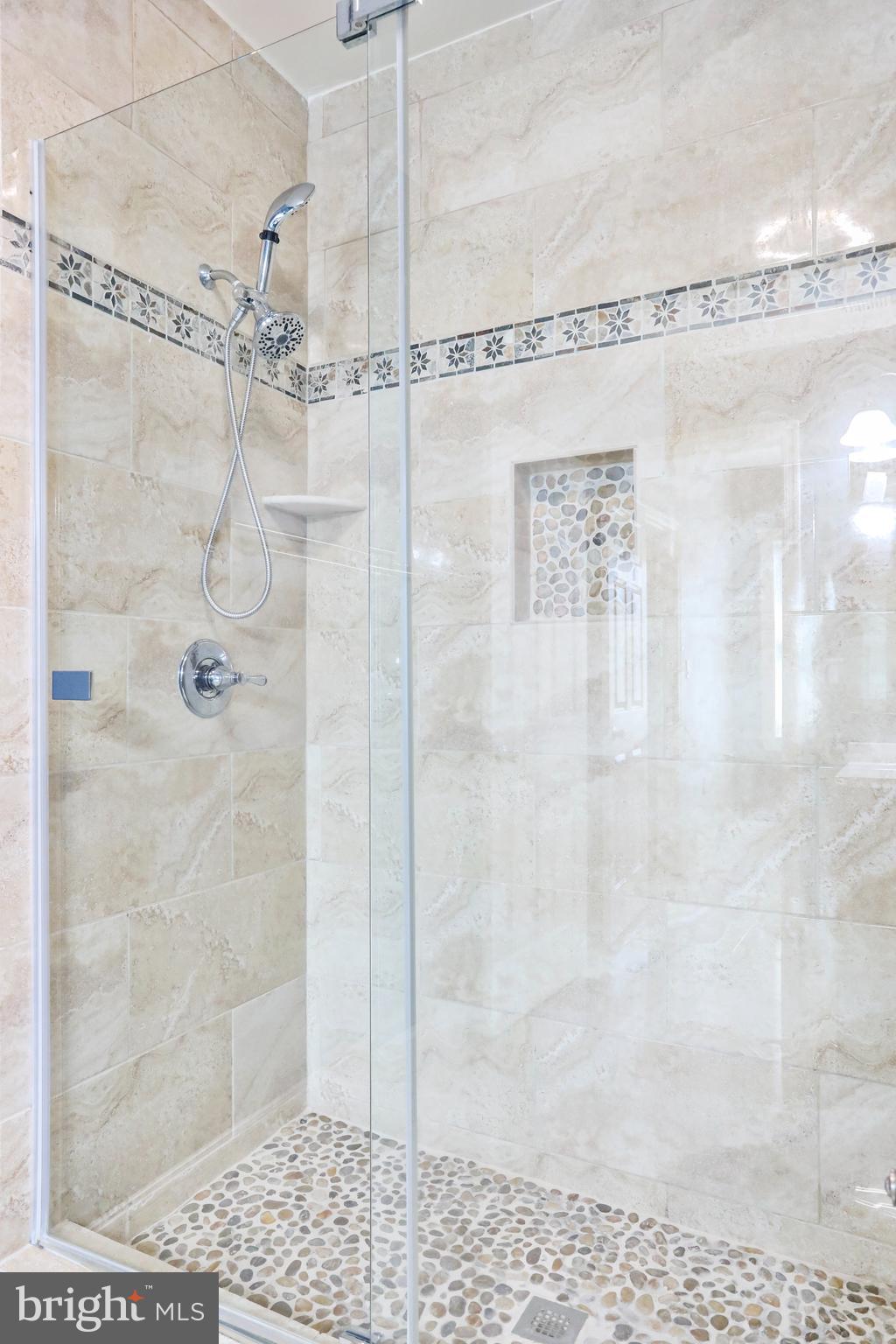 KEYES FERRY ACRES - Residential