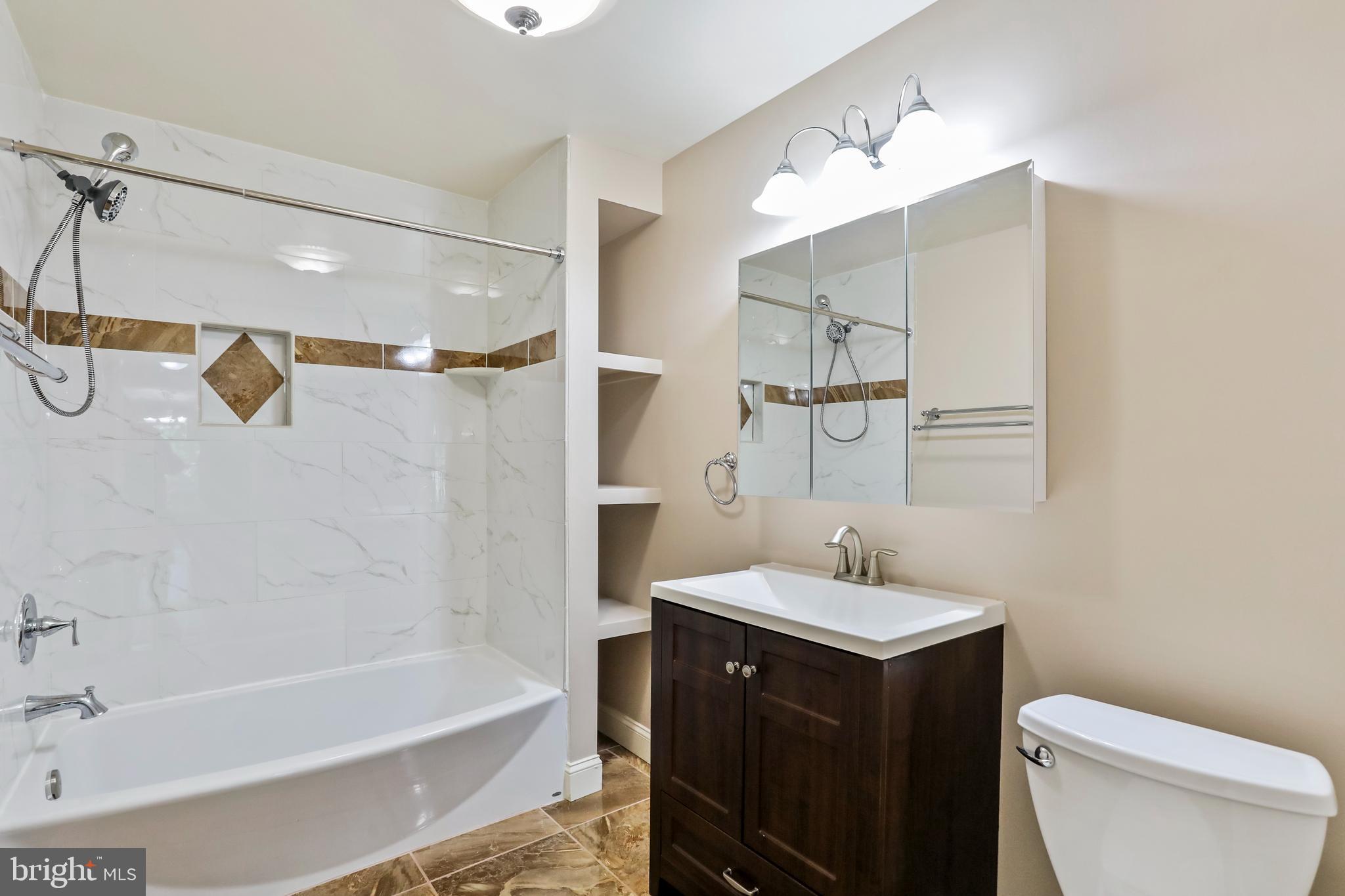 KEYES FERRY ACRES - Residential