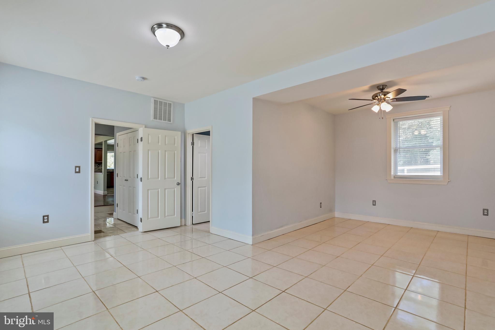 KEYES FERRY ACRES - Residential