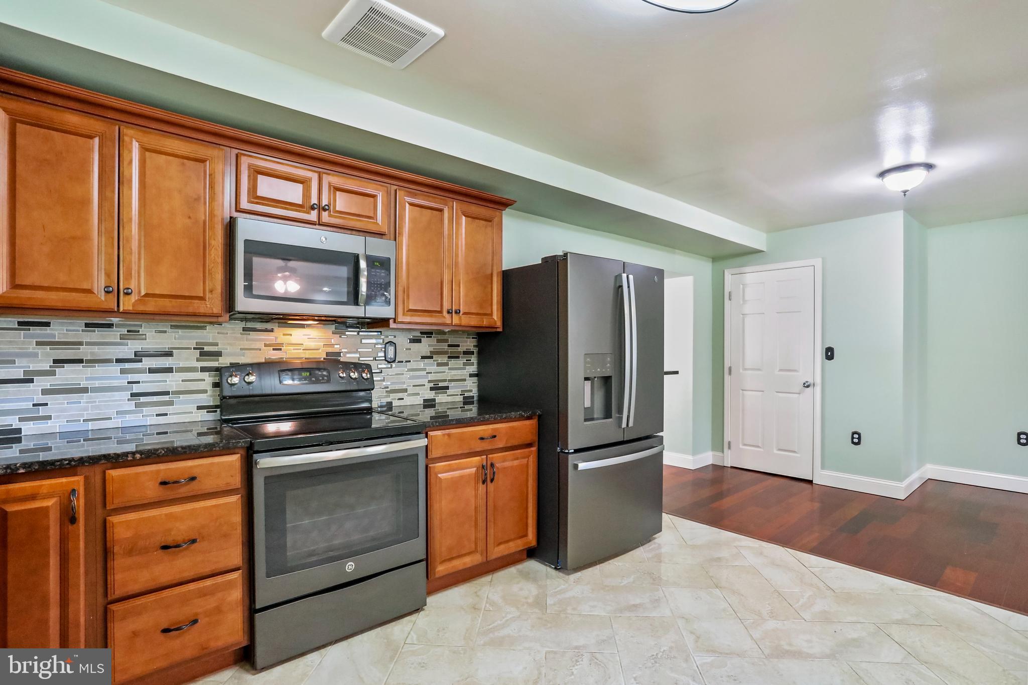 KEYES FERRY ACRES - Residential