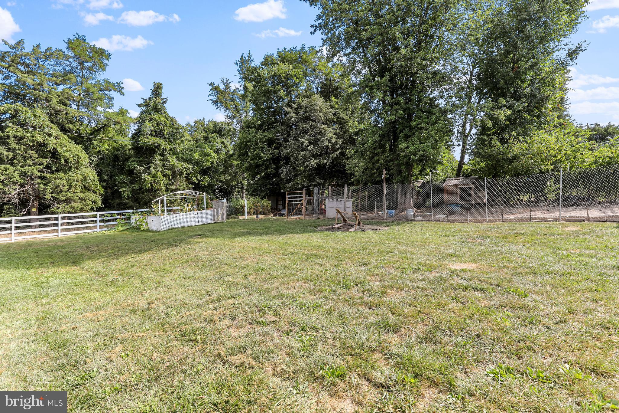 KEYES FERRY ACRES - Residential