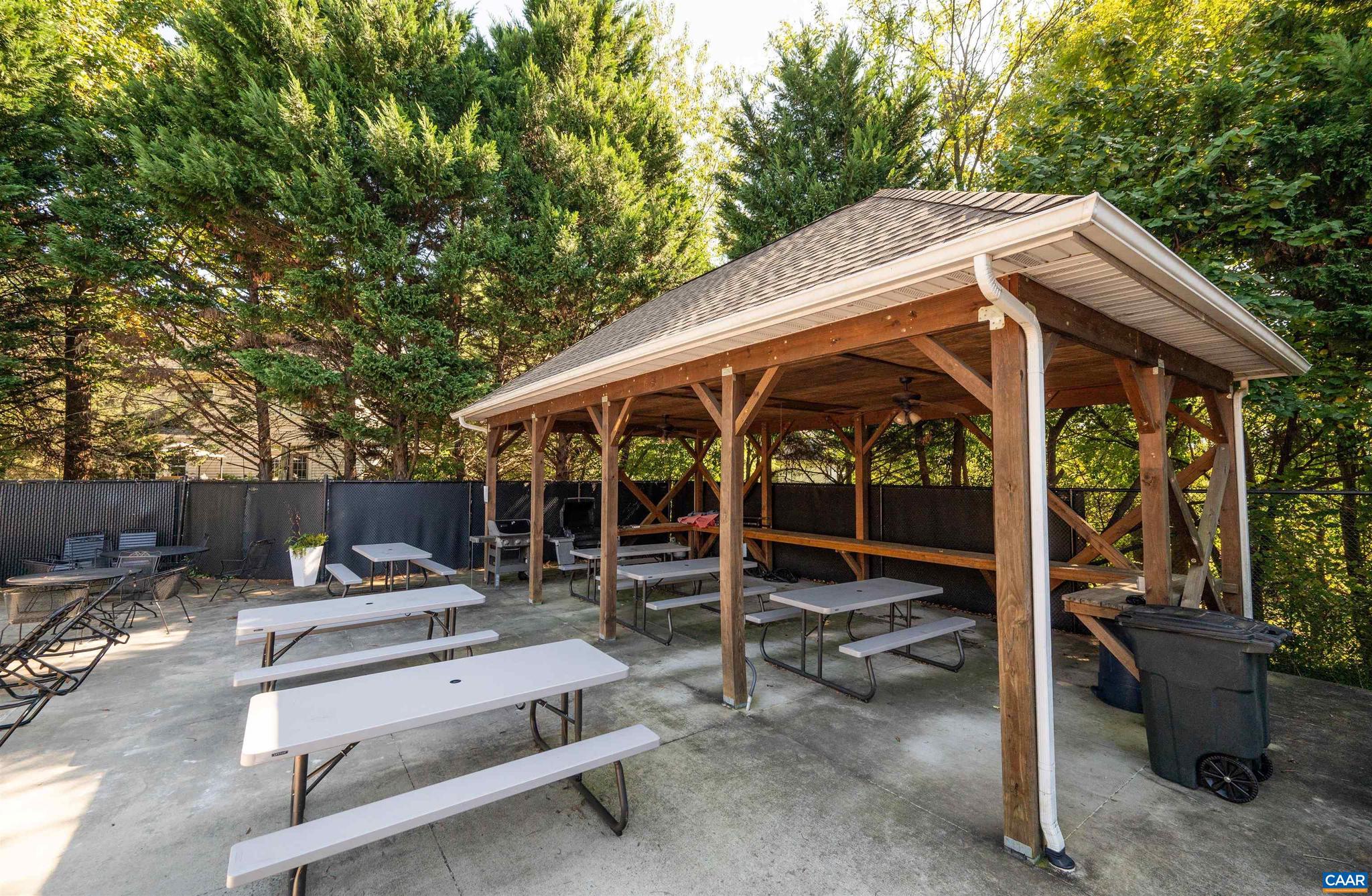 PAVILIONS AT PANTOPS - Residential