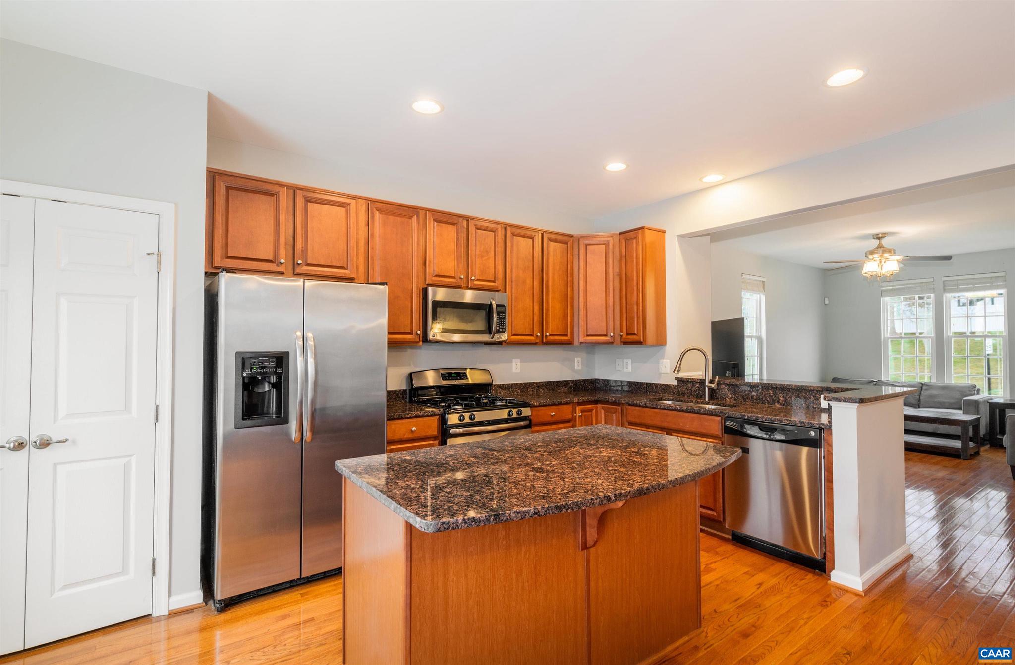 PAVILIONS AT PANTOPS - Residential