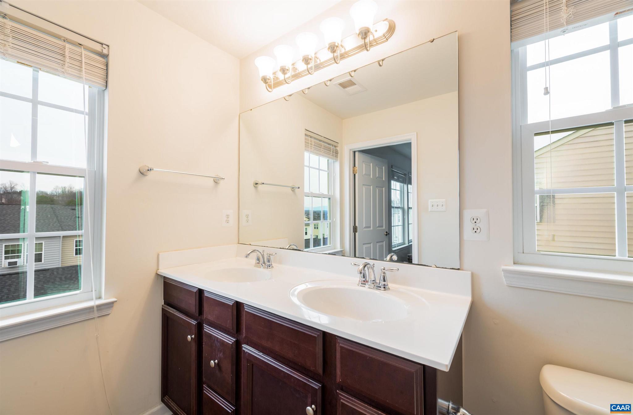 PAVILIONS AT PANTOPS - Residential