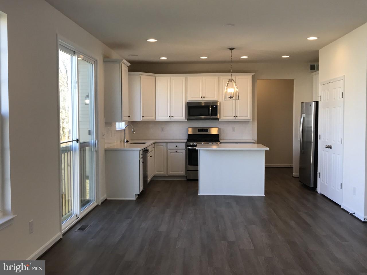 LEELAND STATION - Residential Lease