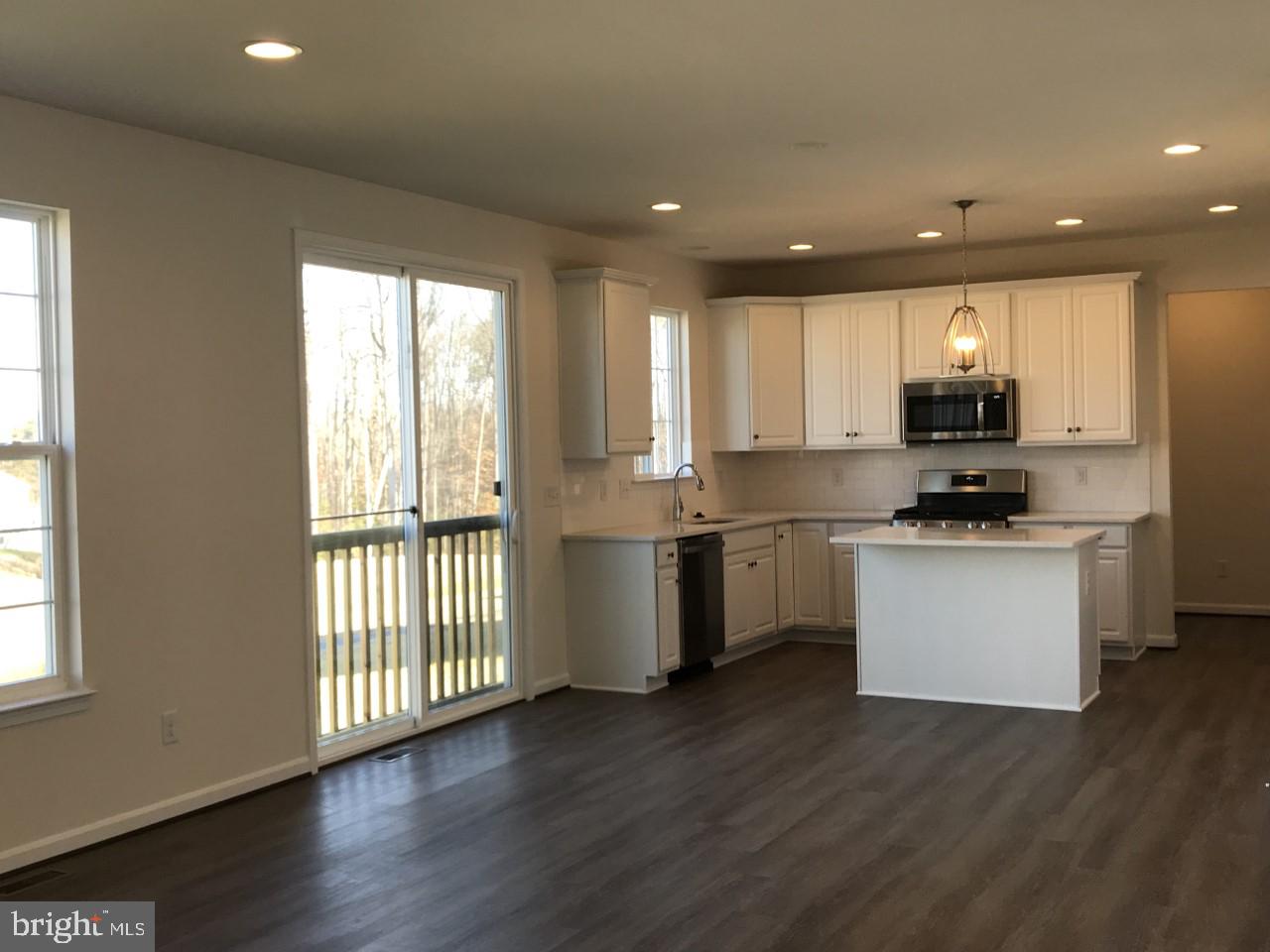 LEELAND STATION - Residential Lease