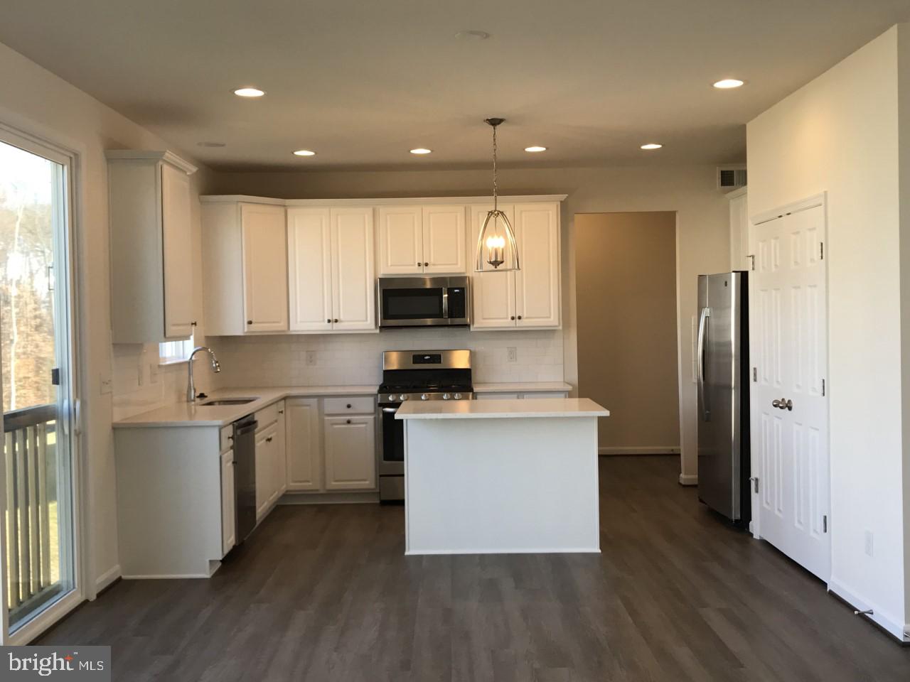 LEELAND STATION - Residential Lease