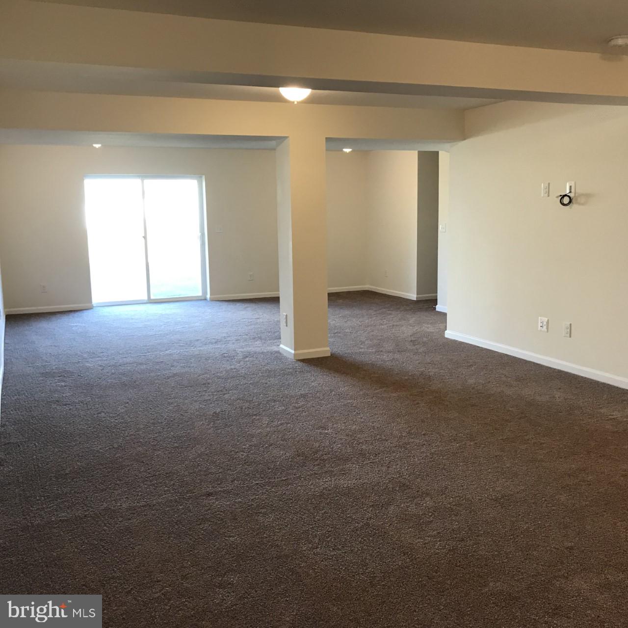 LEELAND STATION - Residential Lease