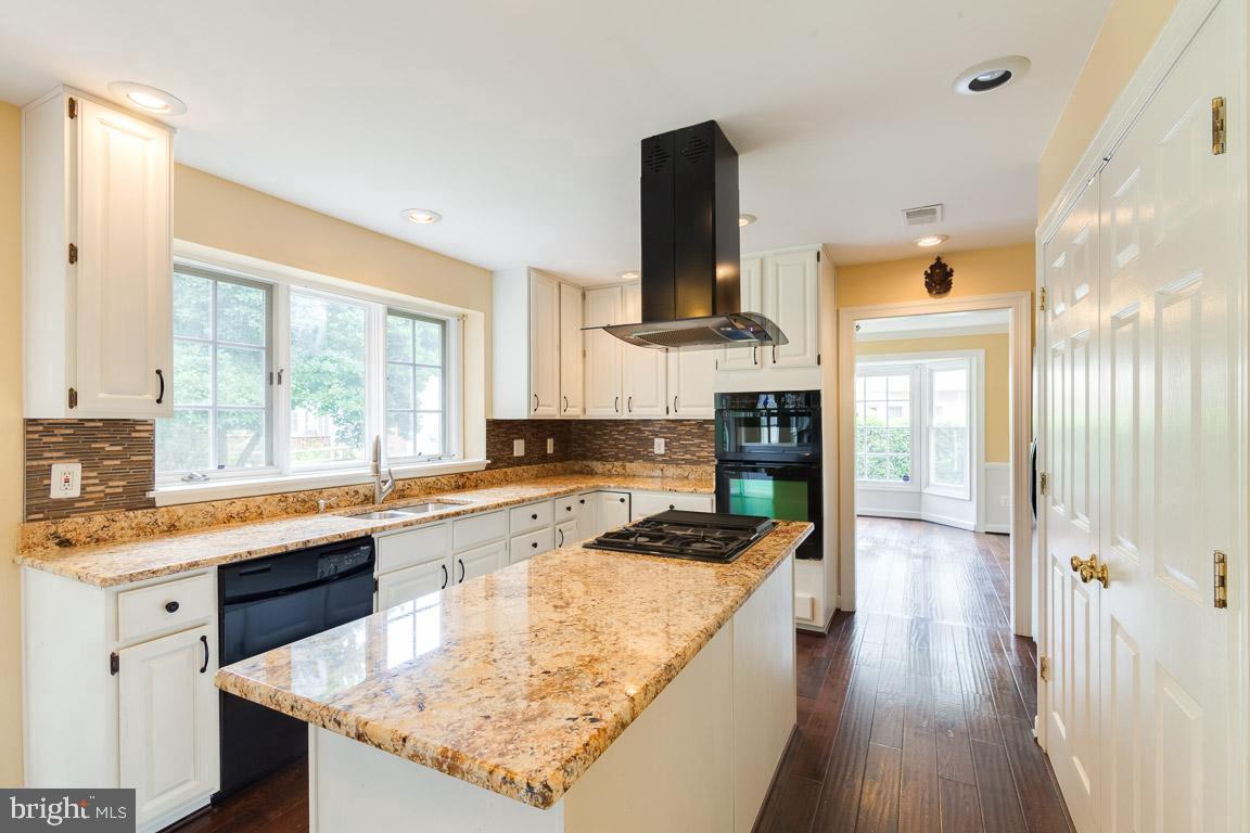 WELLINGTON/CLOVERHILL - Residential