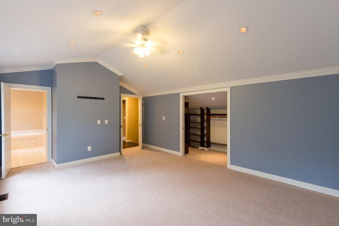 WELLINGTON/CLOVERHILL - Residential