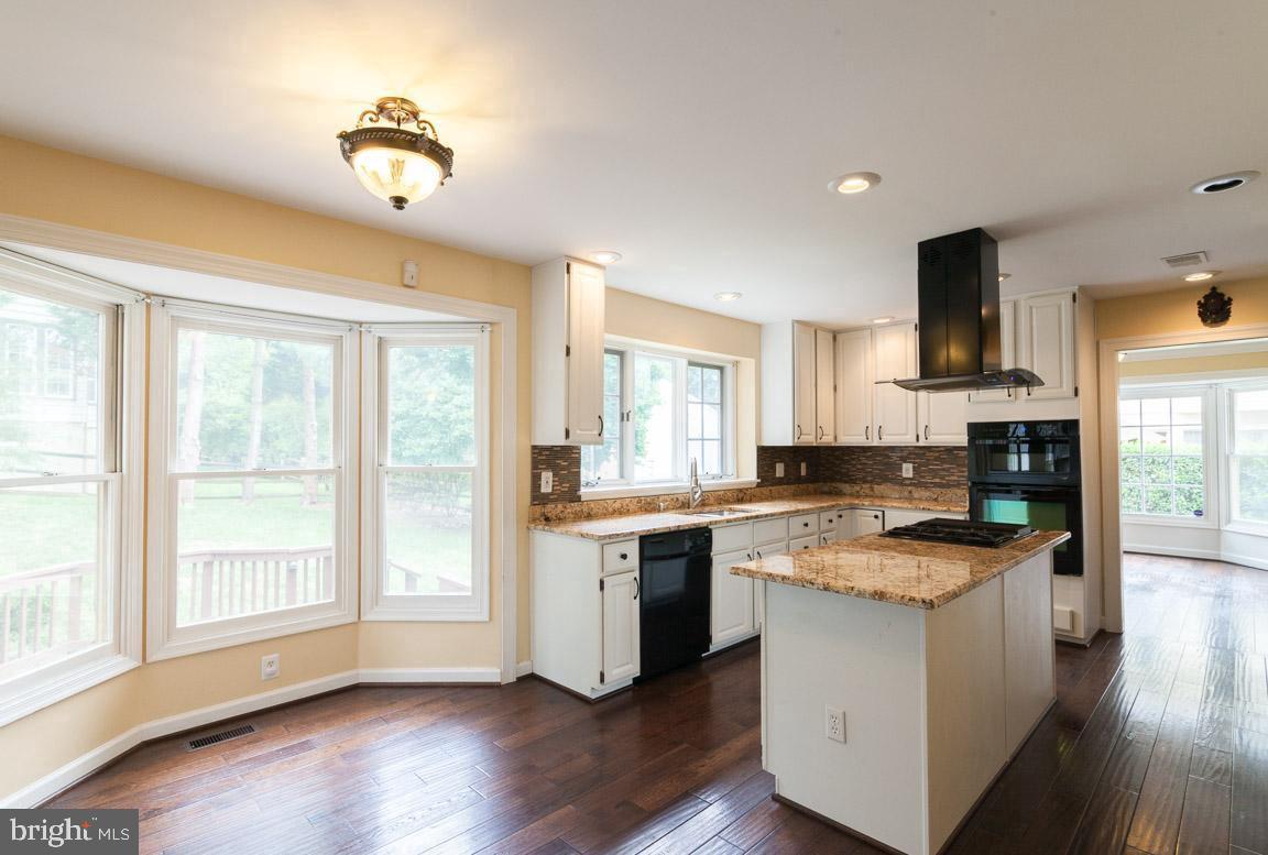 WELLINGTON/CLOVERHILL - Residential