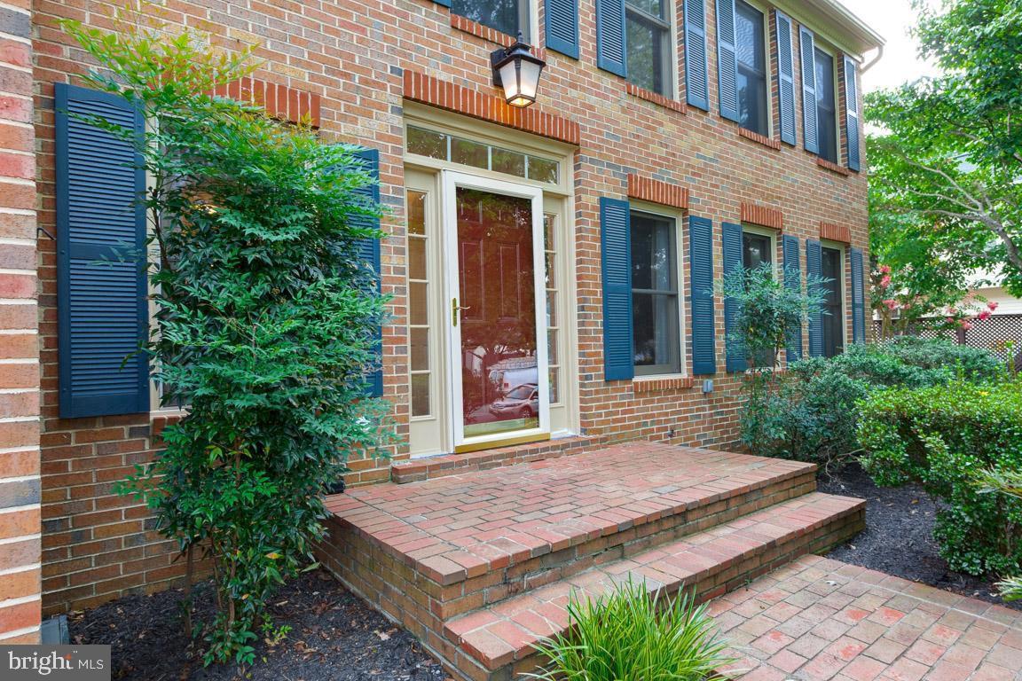 WELLINGTON/CLOVERHILL - Residential