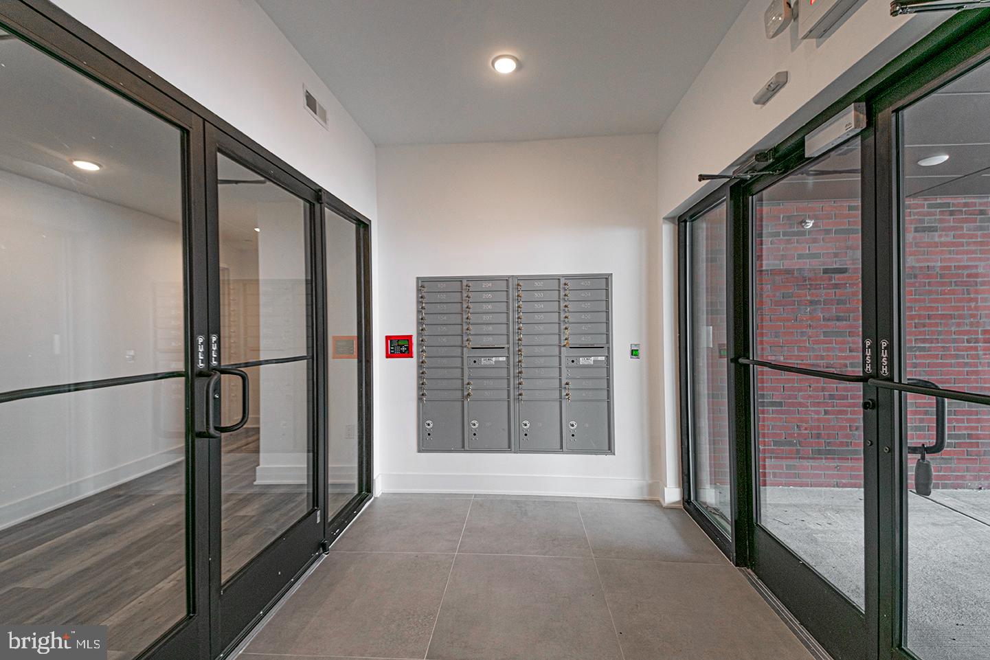 LOFT DISTRICT - Residential Lease