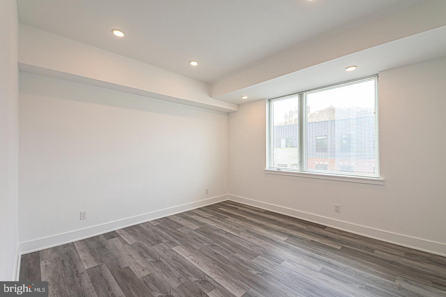 LOFT DISTRICT - Residential Lease