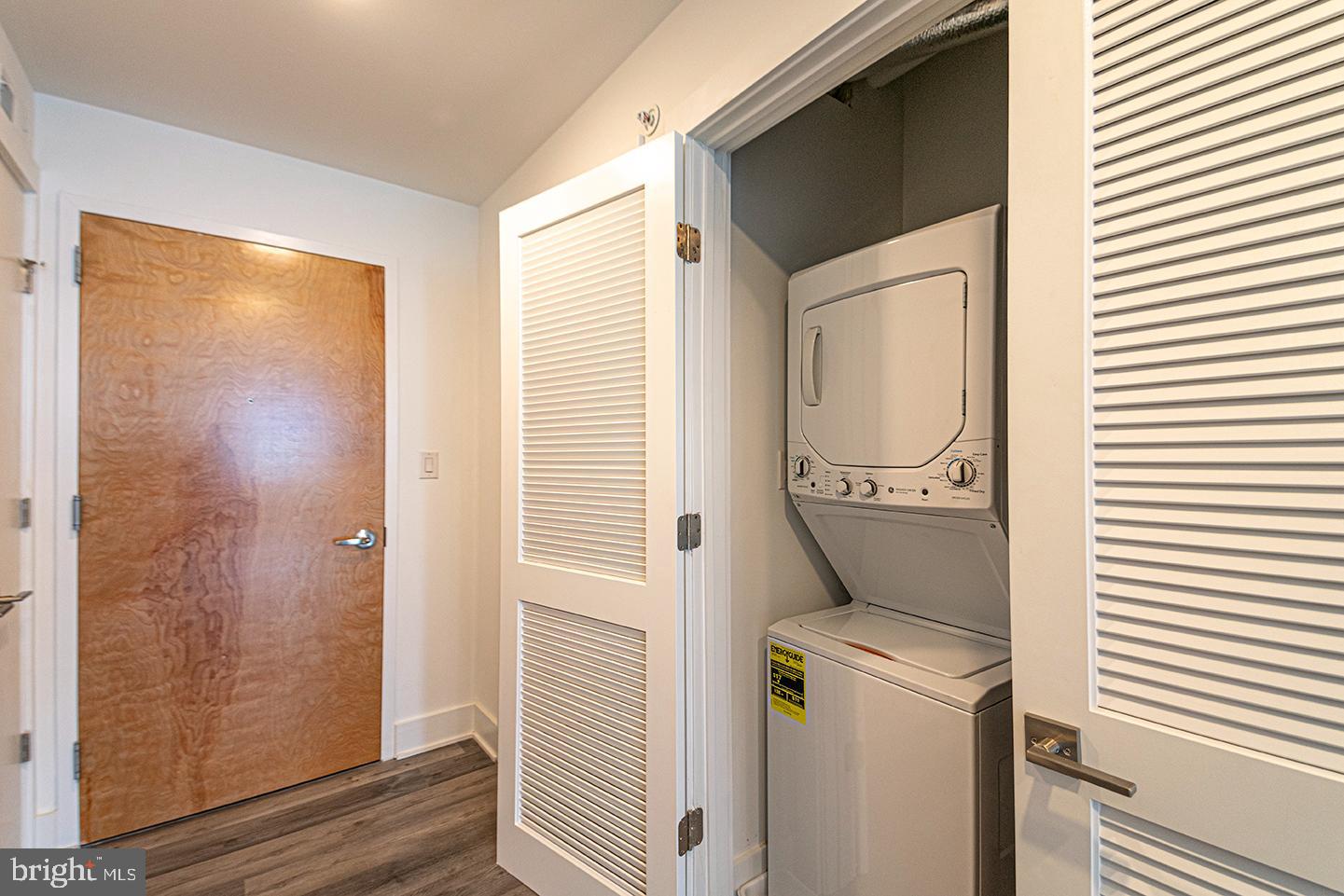 LOFT DISTRICT - Residential Lease