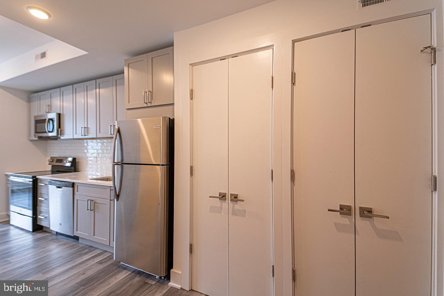 LOFT DISTRICT - Residential Lease