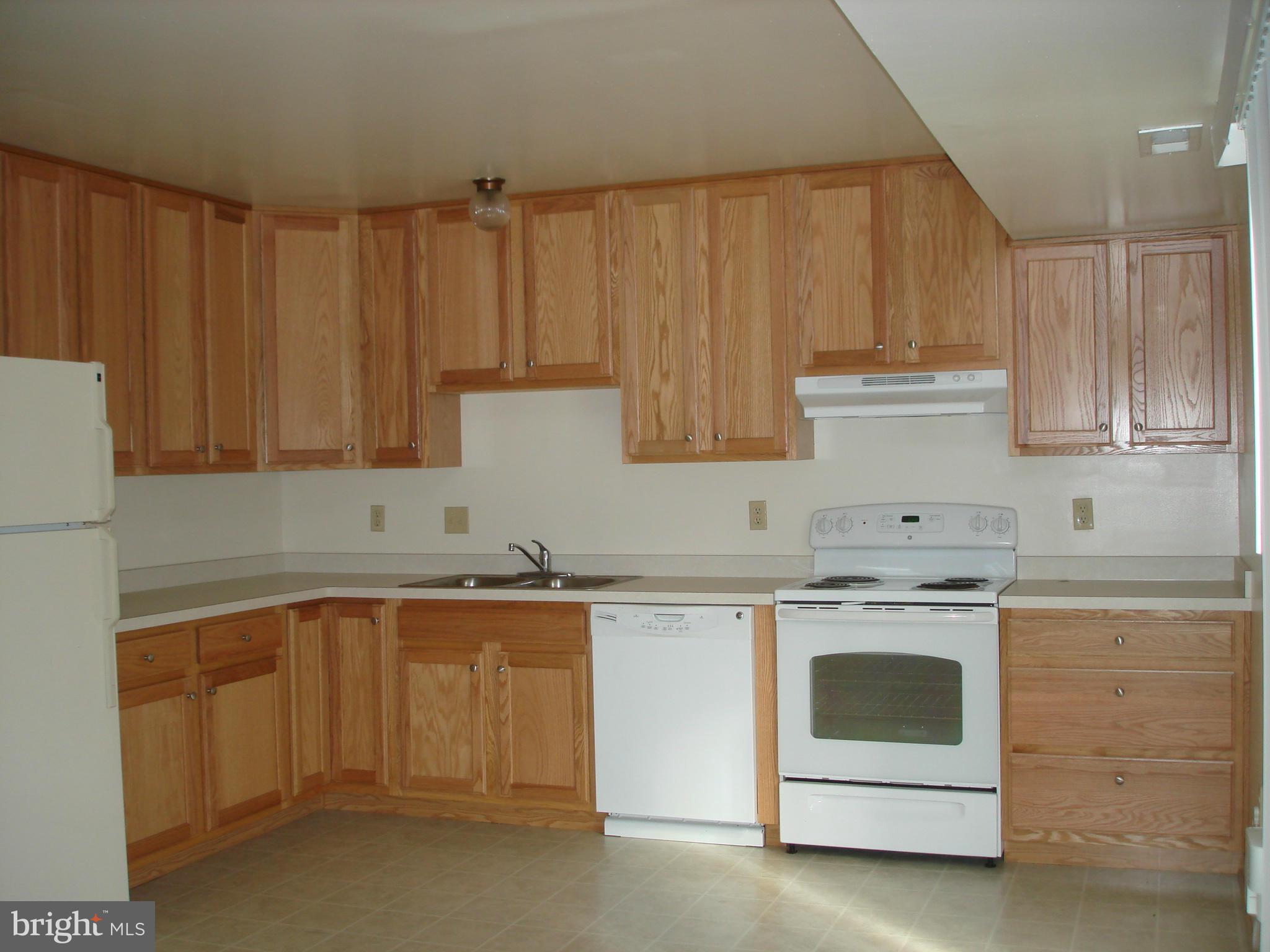 BREEZEWOOD FOREST - Residential Lease