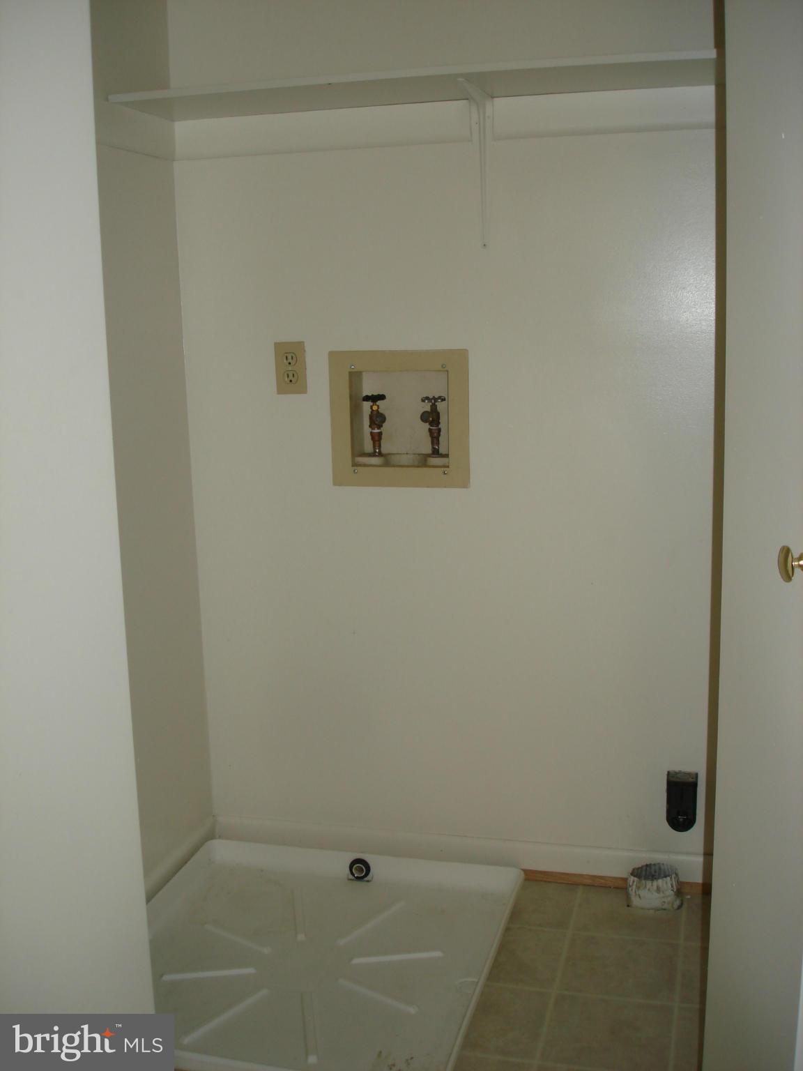 BREEZEWOOD FOREST - Residential Lease