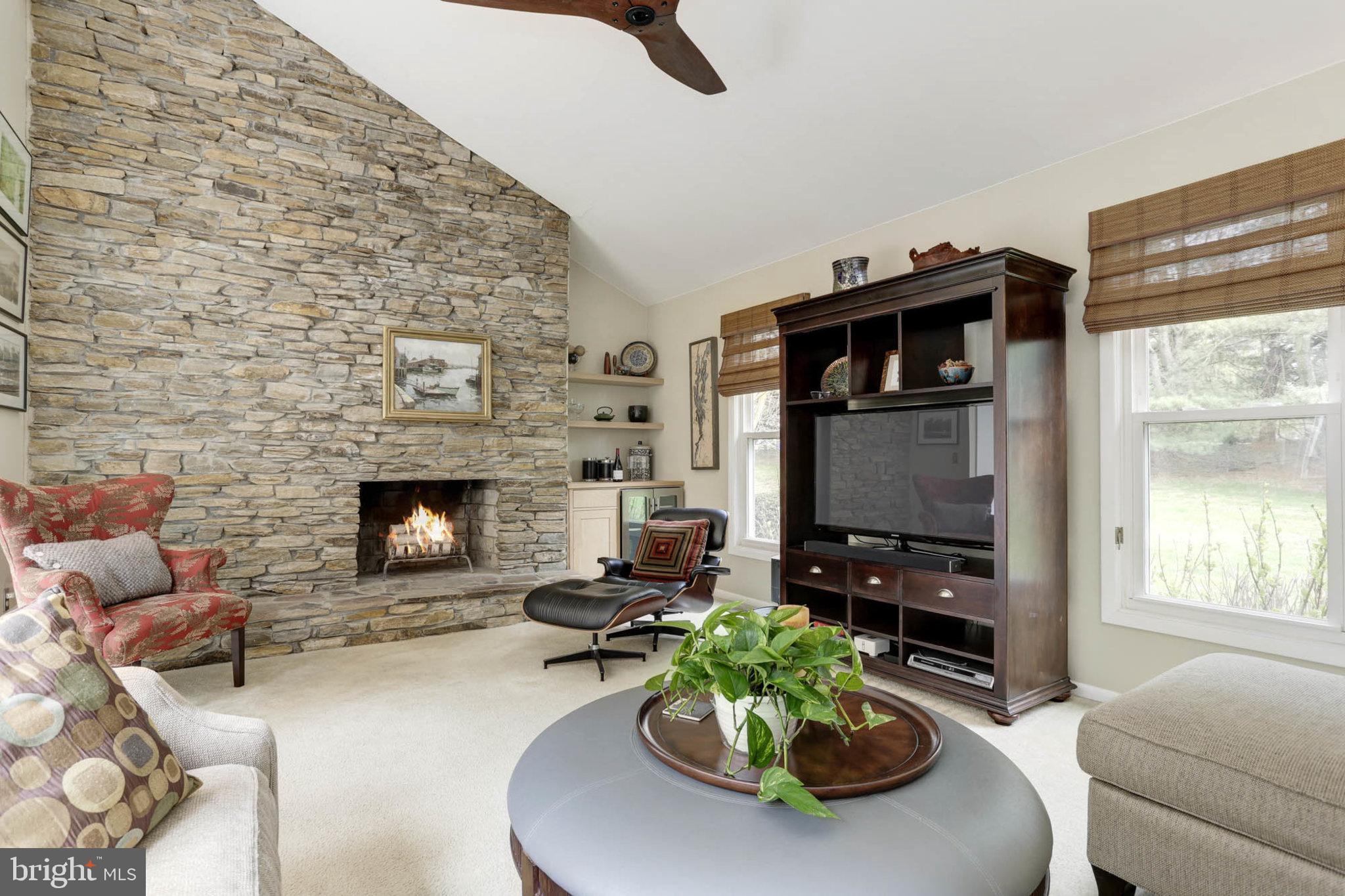 HIGHLAND LAKE - Residential