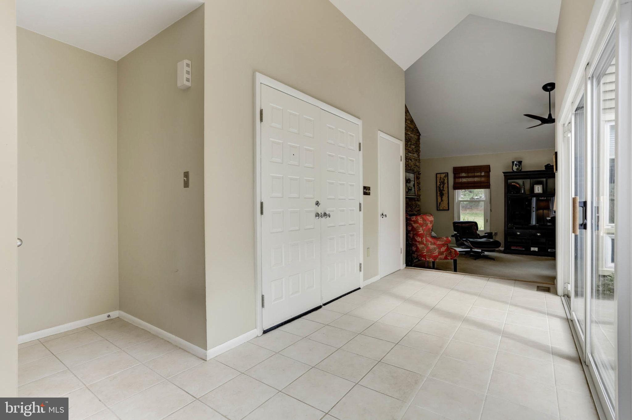 HIGHLAND LAKE - Residential