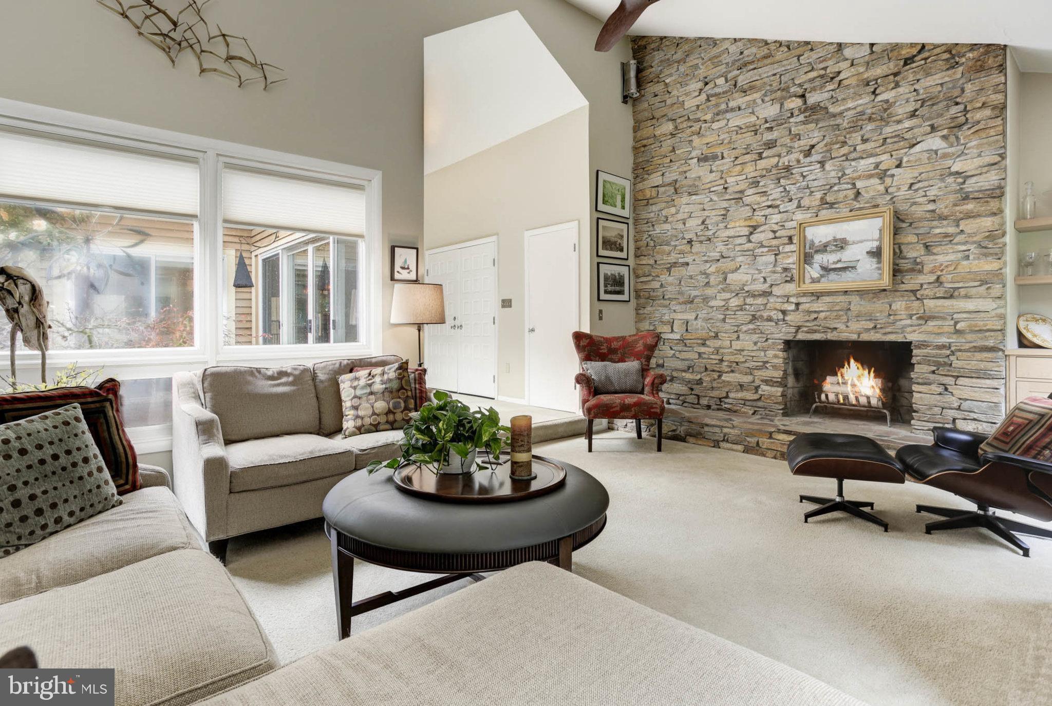 HIGHLAND LAKE - Residential