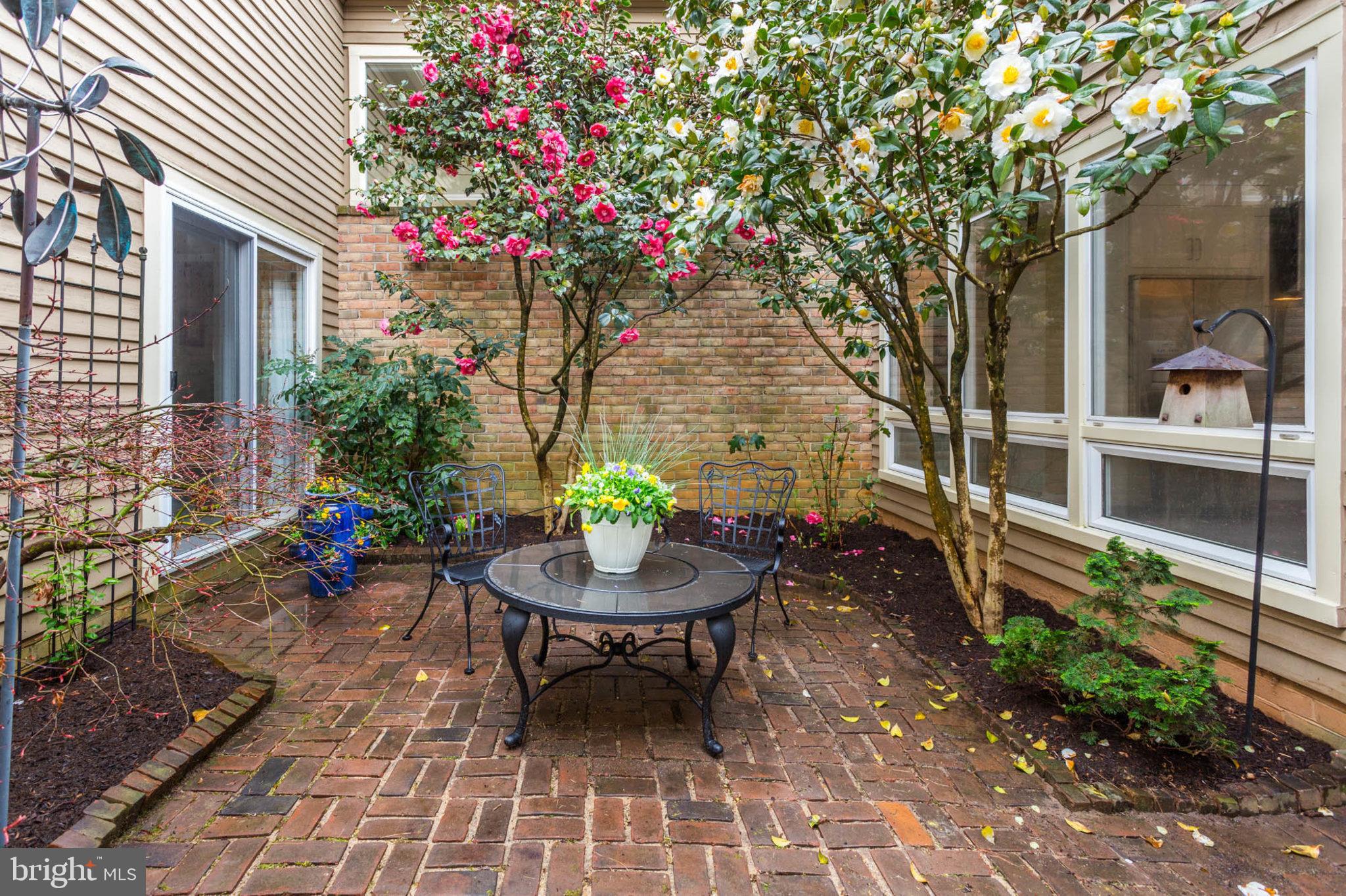 HIGHLAND LAKE - Residential