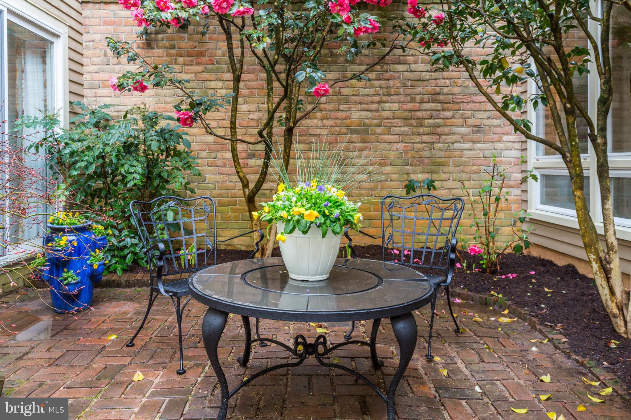 HIGHLAND LAKE - Residential