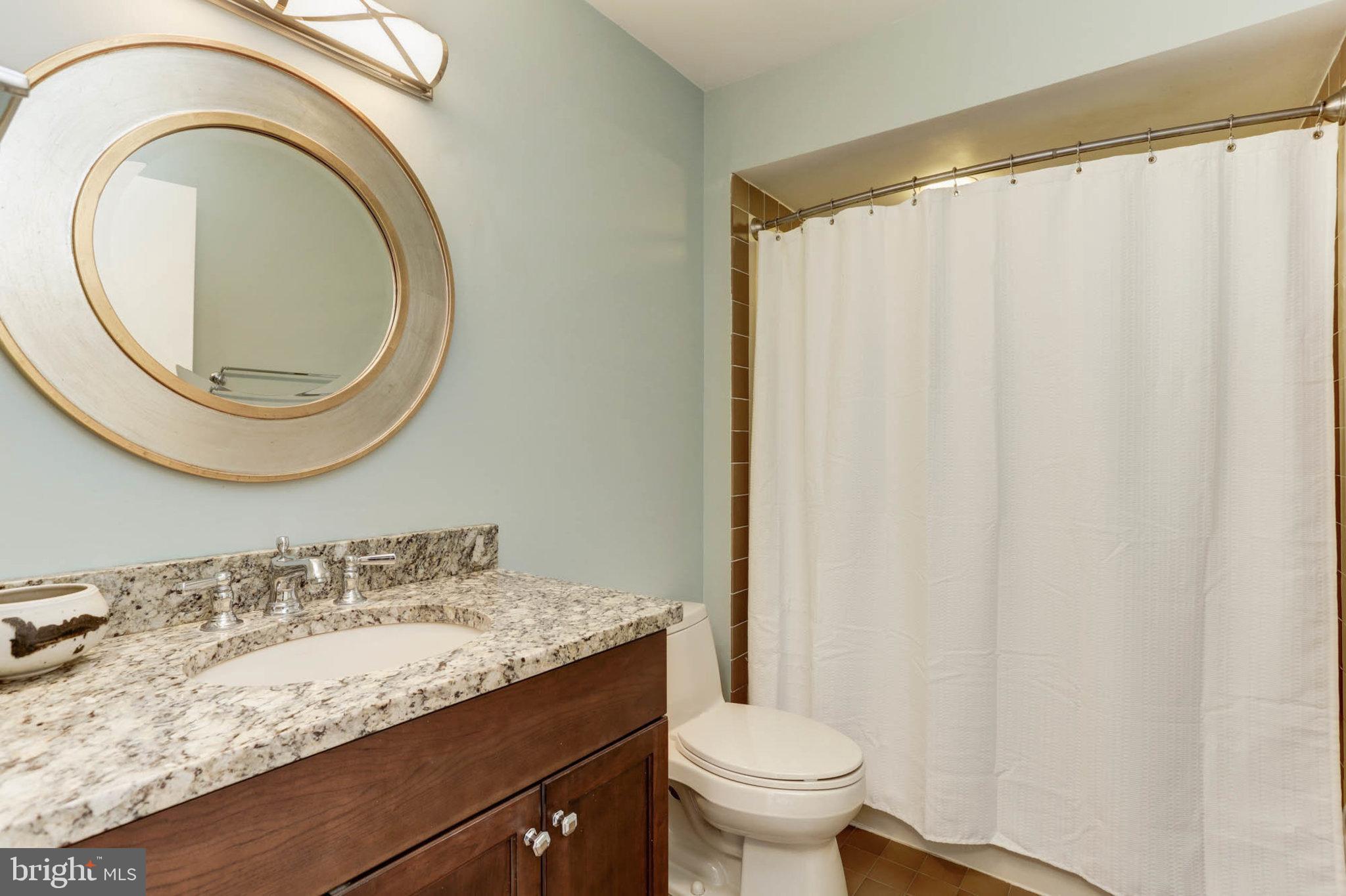 HIGHLAND LAKE - Residential