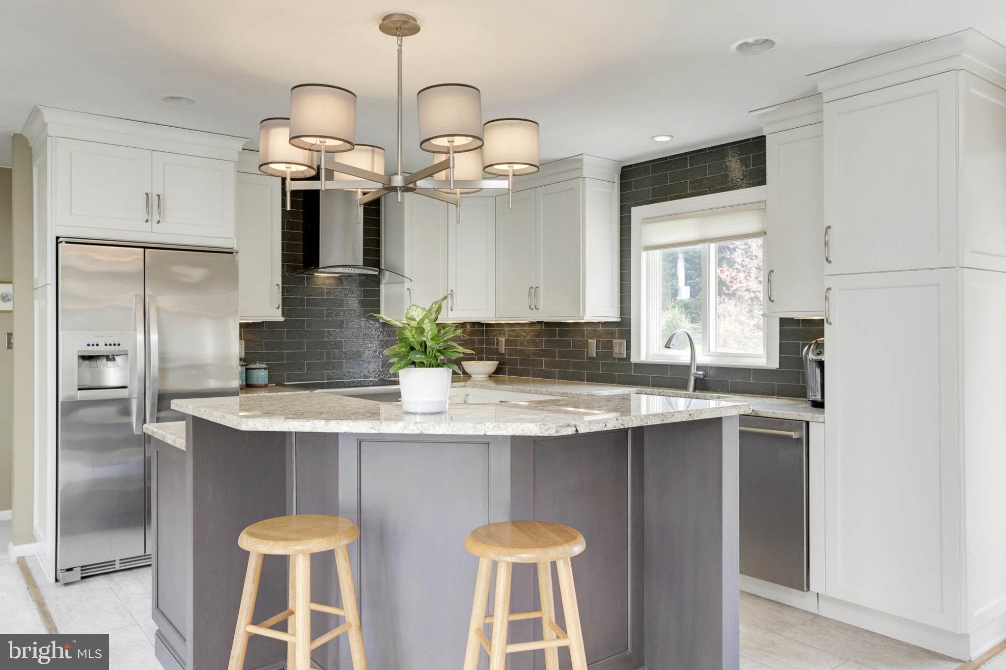 HIGHLAND LAKE - Residential