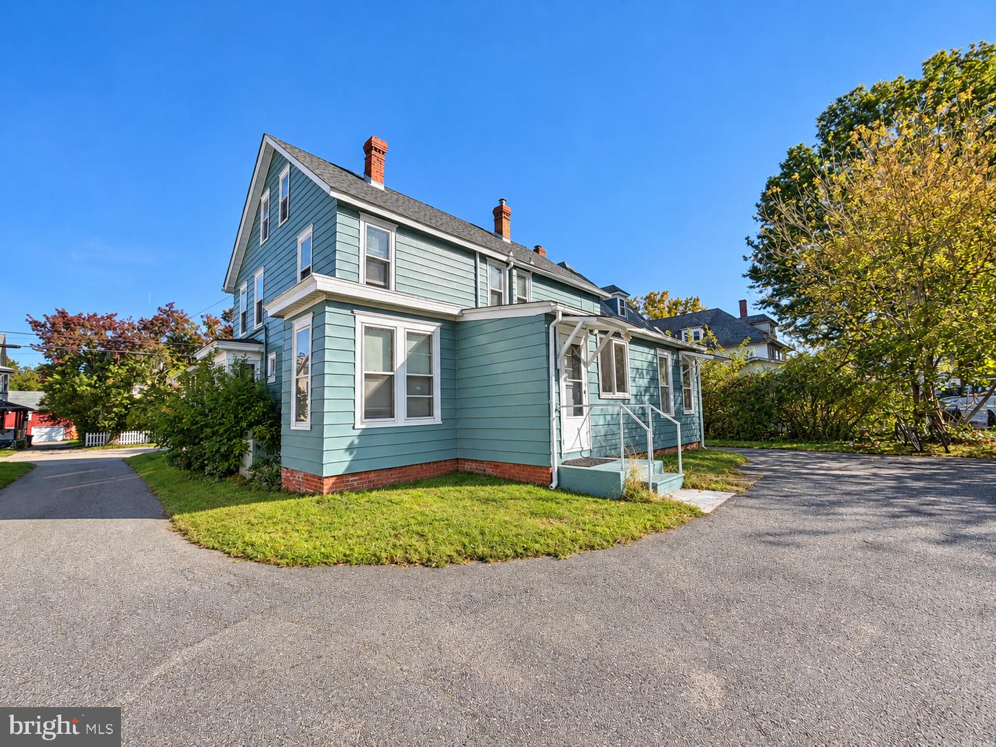 34 BOWEN AVENUE
