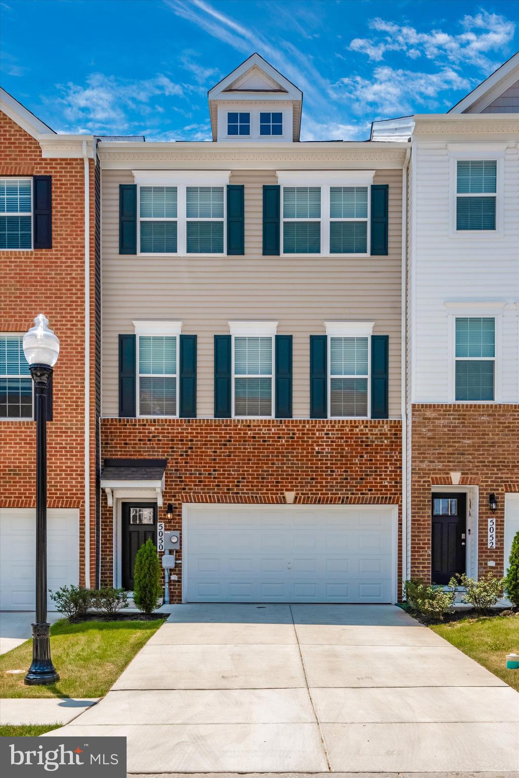 WESTVIEW SOUTH - Residential Lease