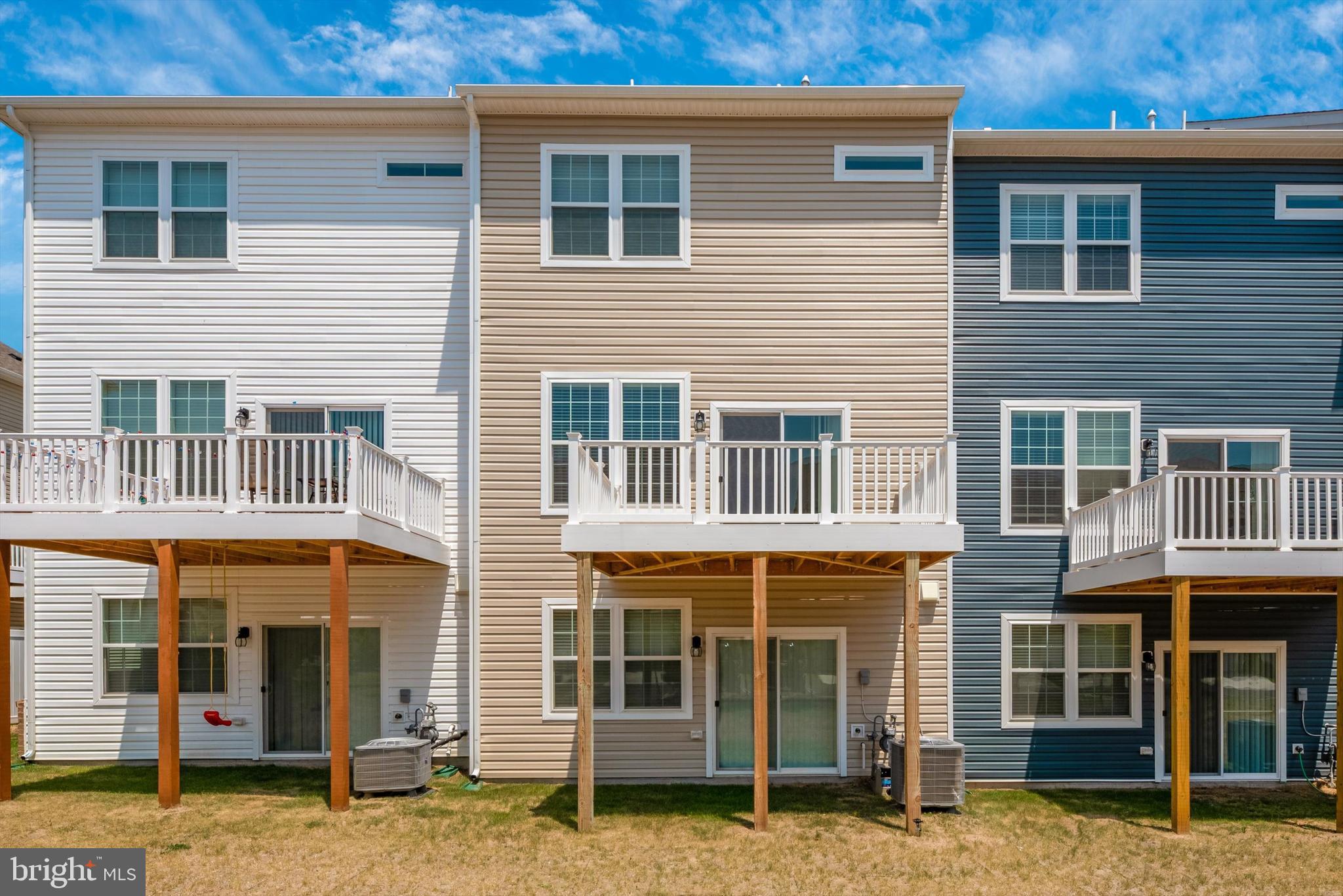 WESTVIEW SOUTH - Residential Lease