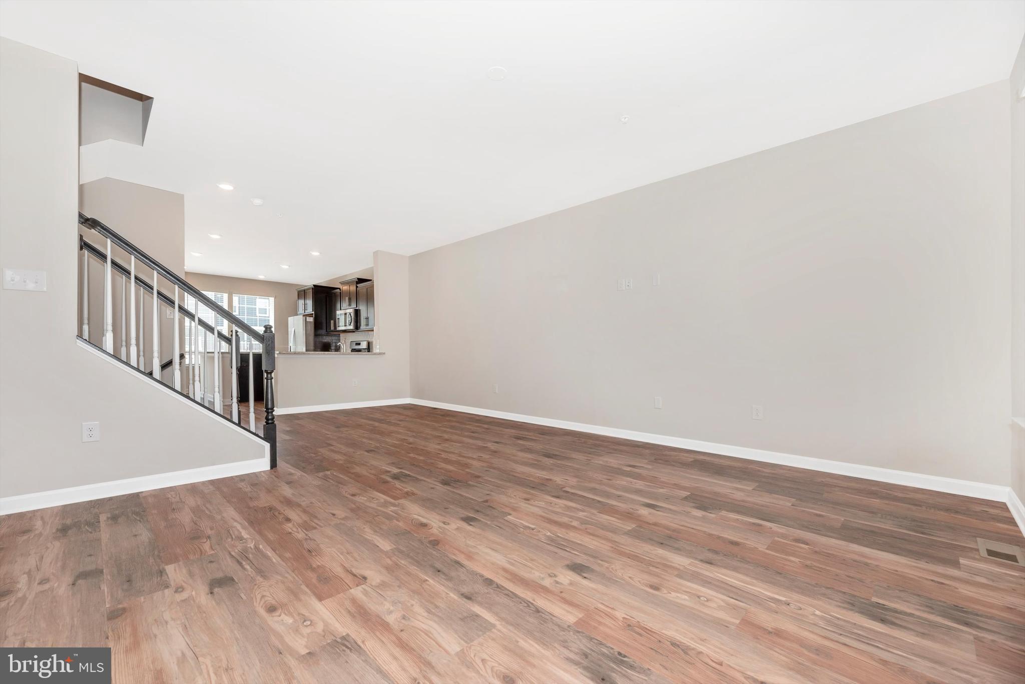 WESTVIEW SOUTH - Residential Lease