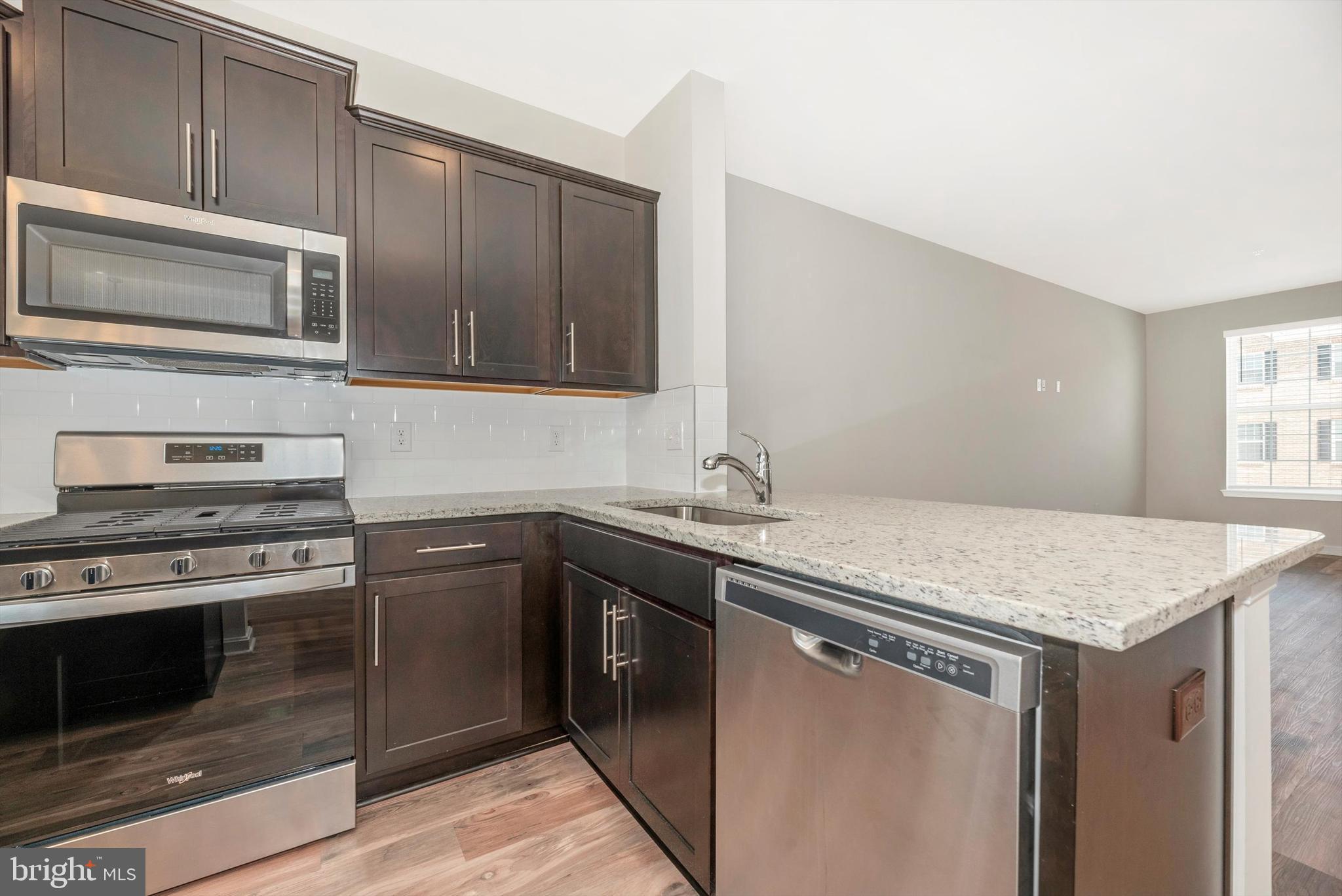 WESTVIEW SOUTH - Residential Lease