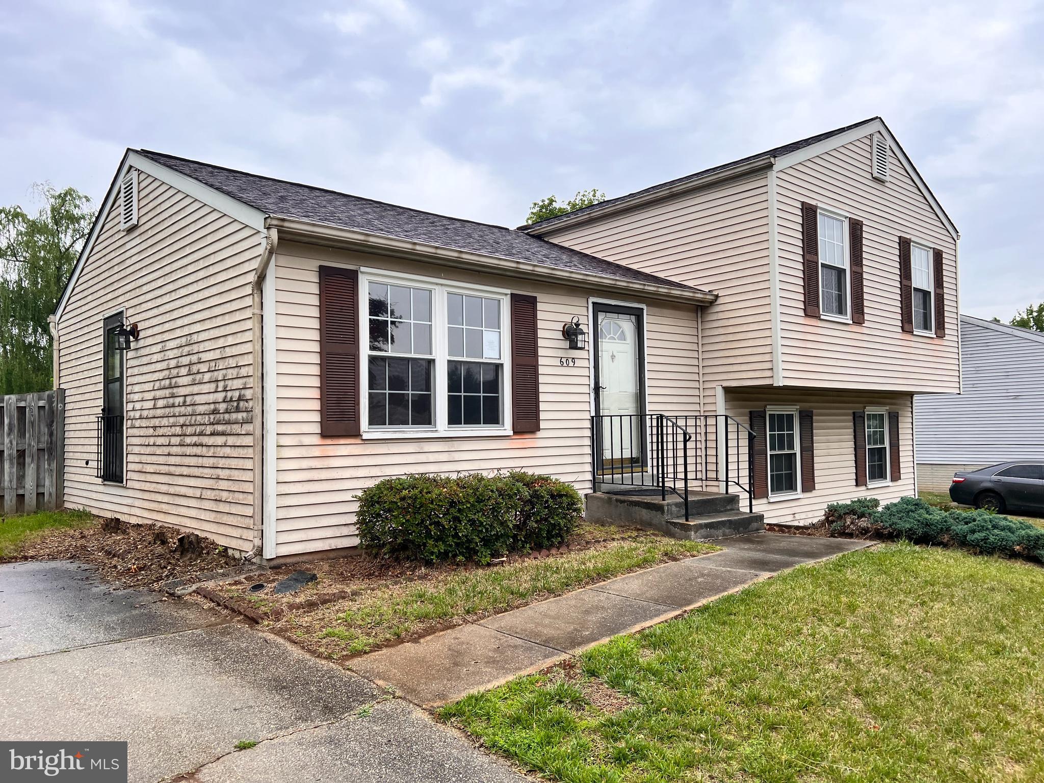 NEW ORCHARD ESTATES - Residential