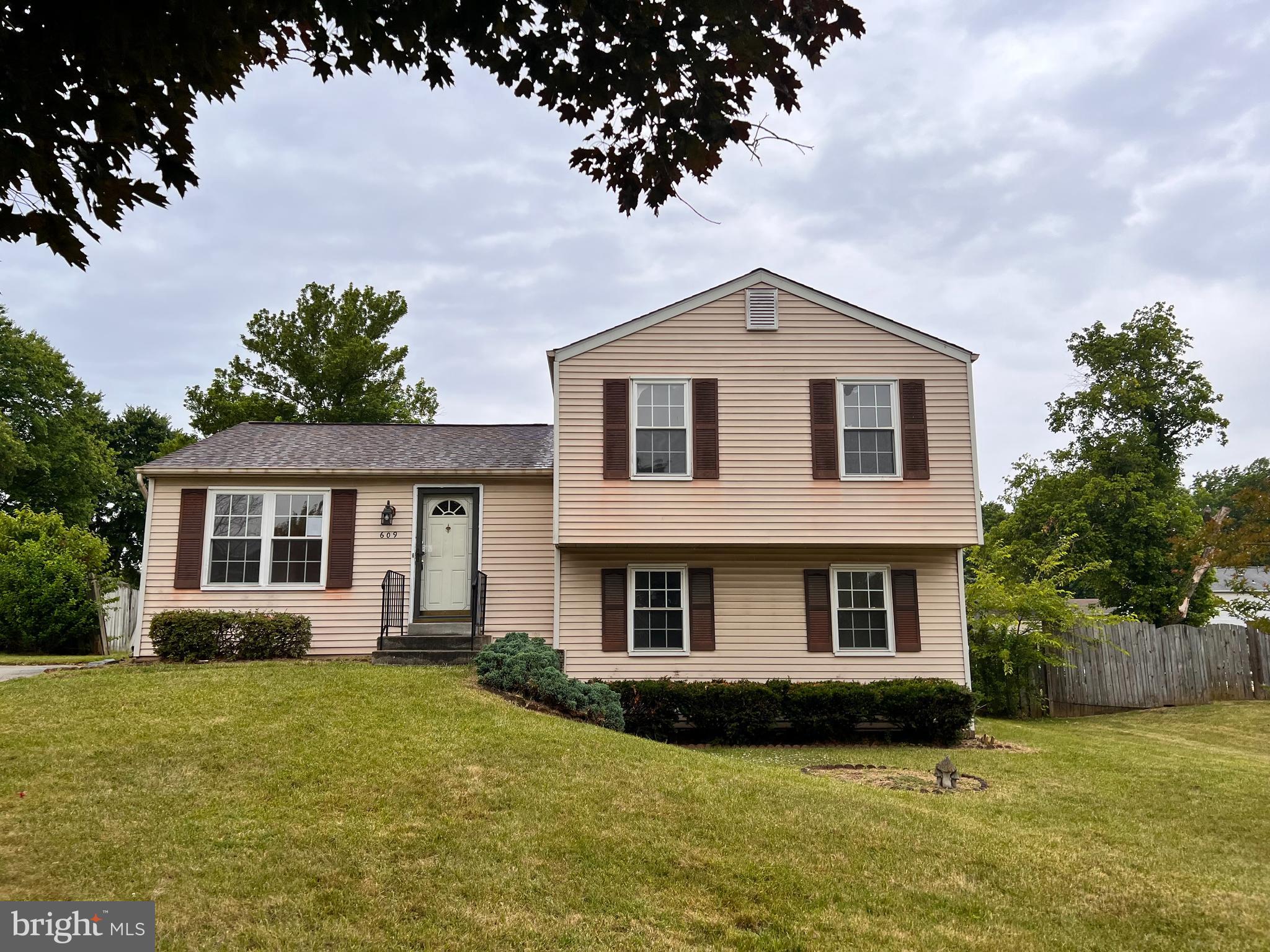 NEW ORCHARD ESTATES - Residential