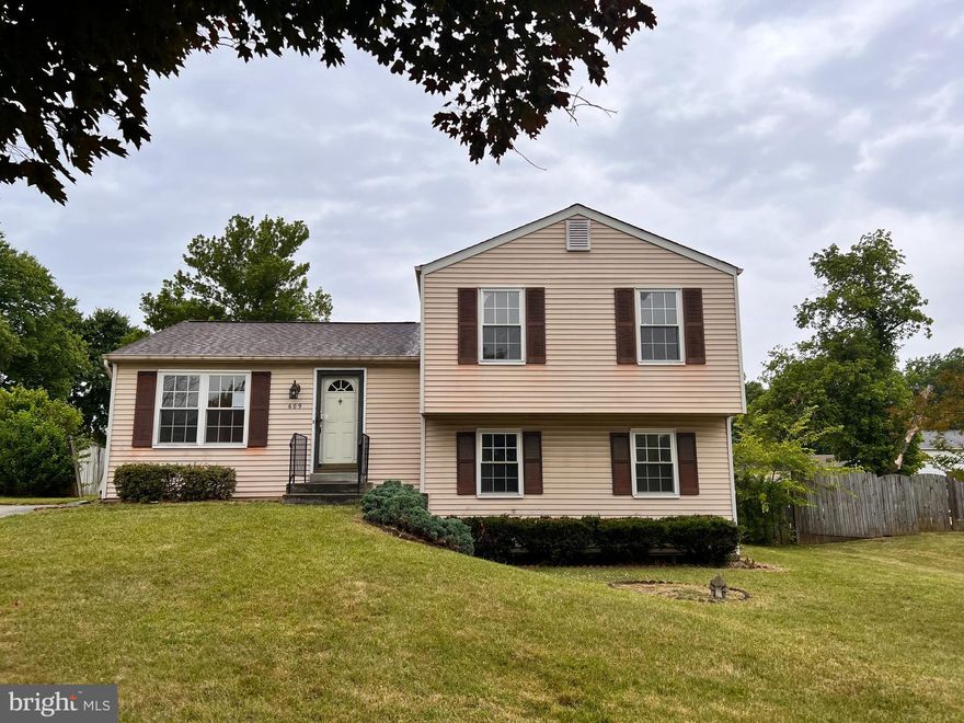 Welcome to this 3 bedroom  split-level home nestled in the heart of Upper Marlboro, Maryland. Offering both style and functionality, this residence presents an exceptional opportunity for those seeking a comfortable and contemporary living space. This home offers convenient access to University of Maryland Capital Region Medical Center and Largo Town Center.