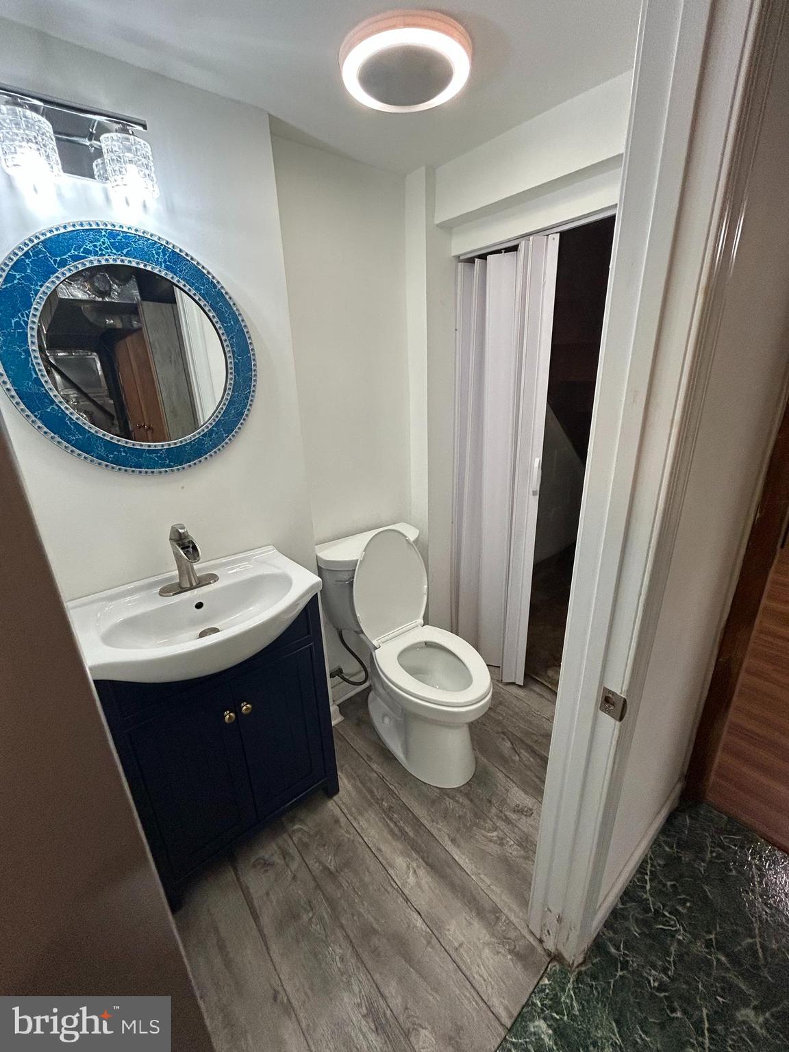 CHARLESMONT - Residential Lease