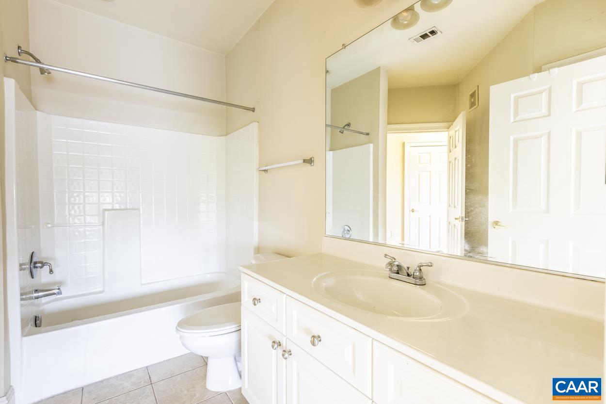 GLENWOOD STATION - Residential Lease