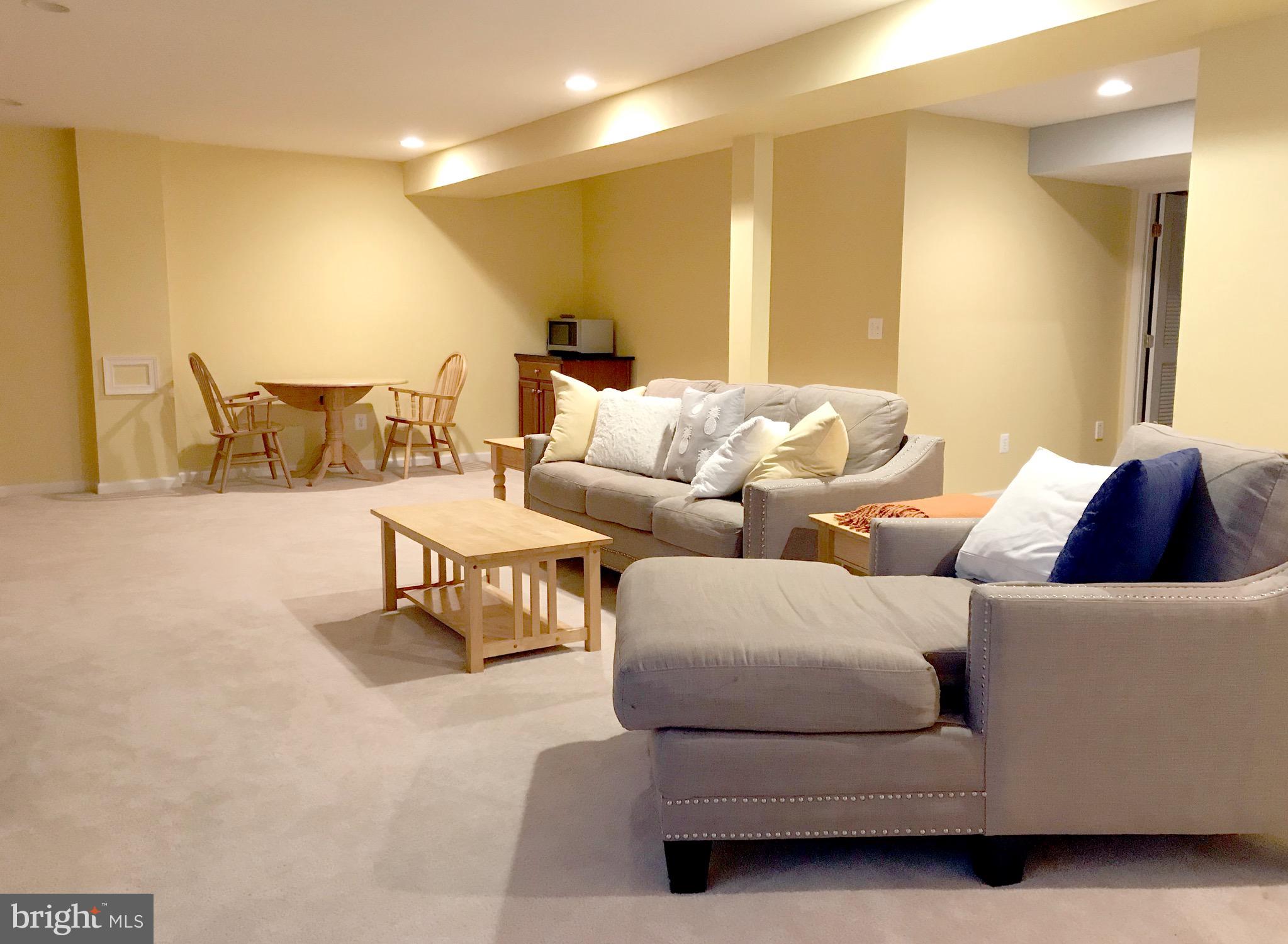 LAKELAND PLACE - Residential