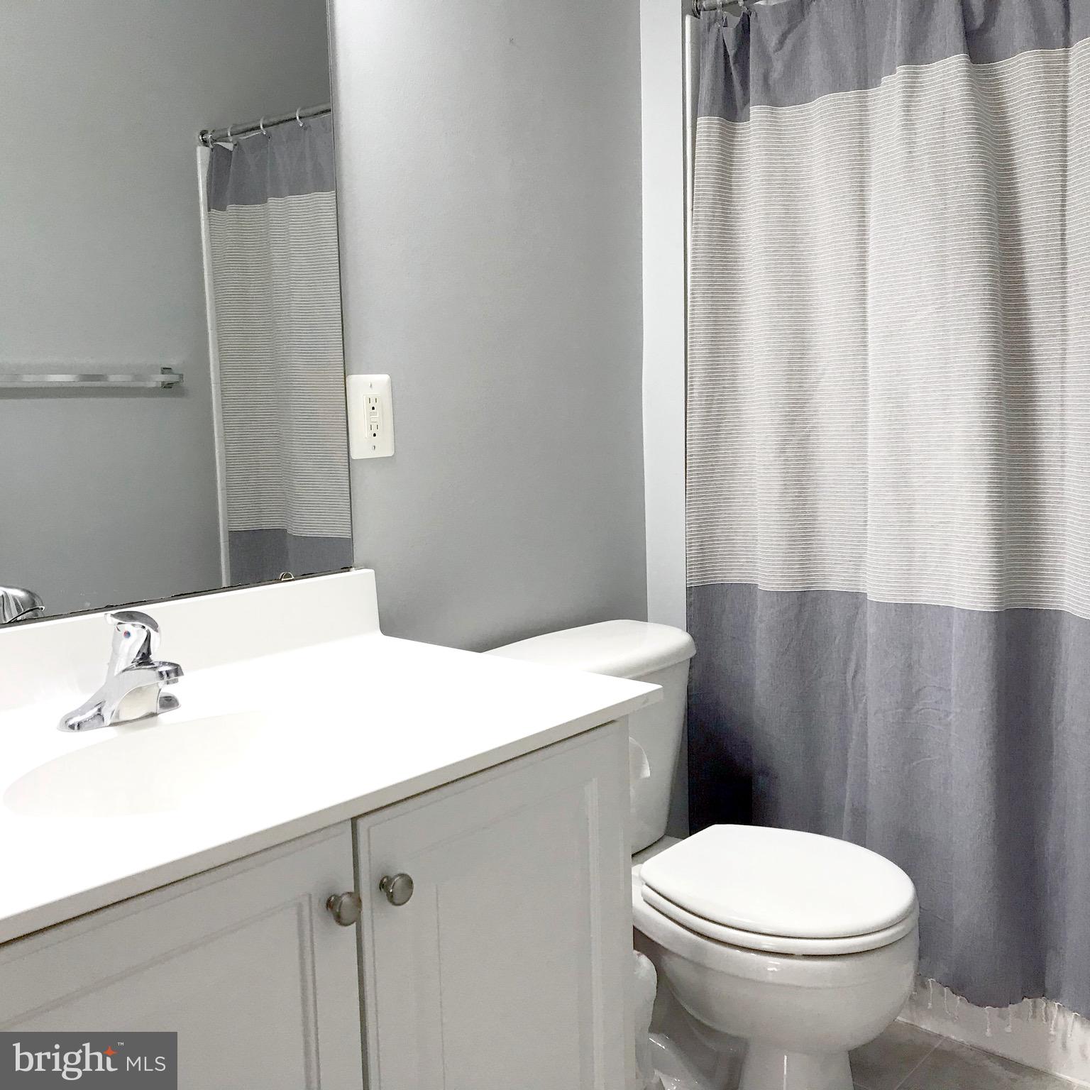 LAKELAND PLACE - Residential