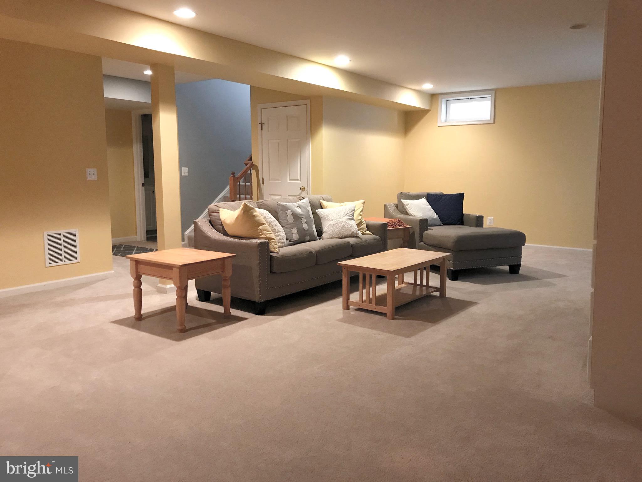 LAKELAND PLACE - Residential